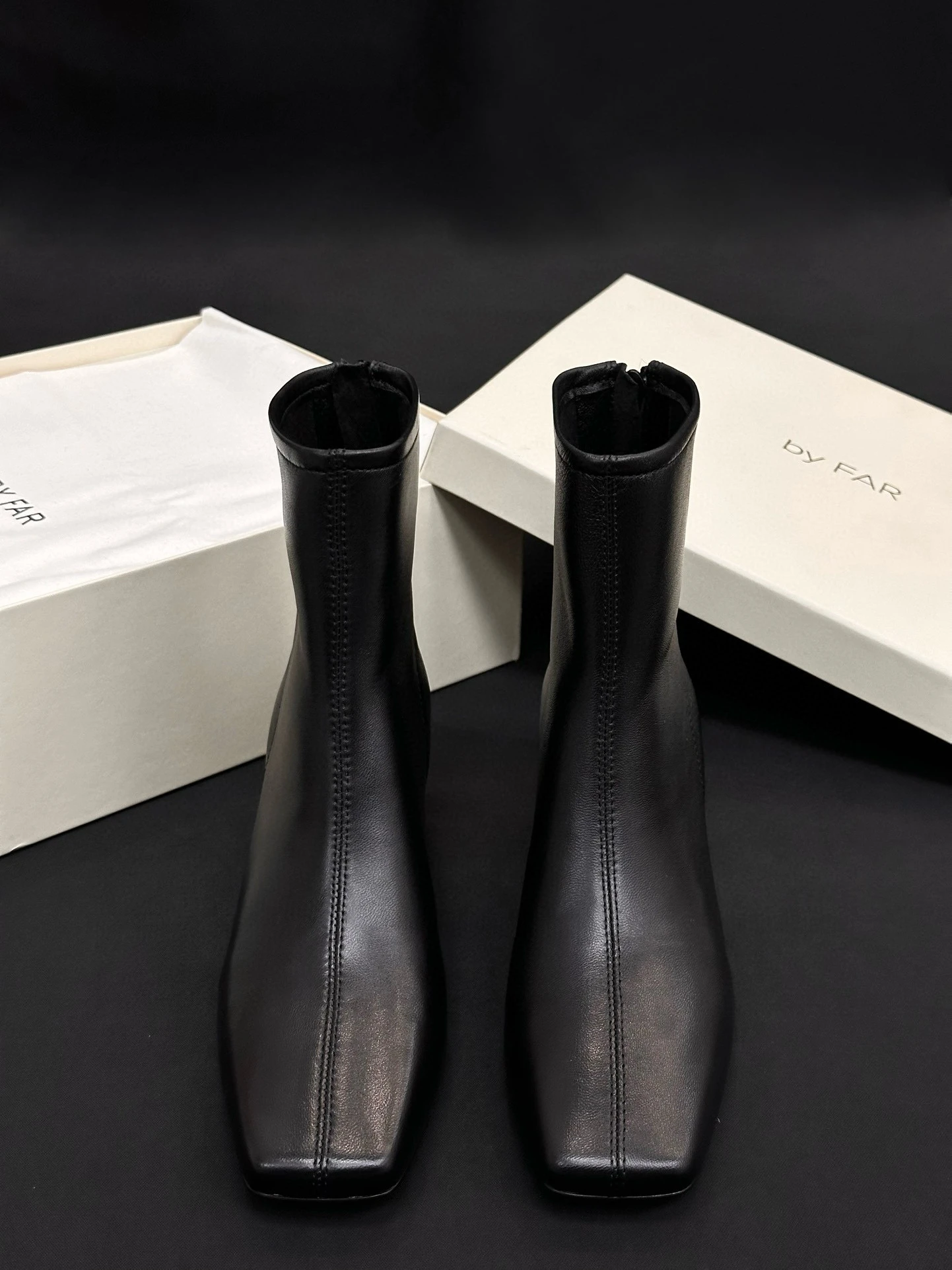 MIU MIU Женские ботильоны из овчины MIU MIU Женские ботильоны из овчины