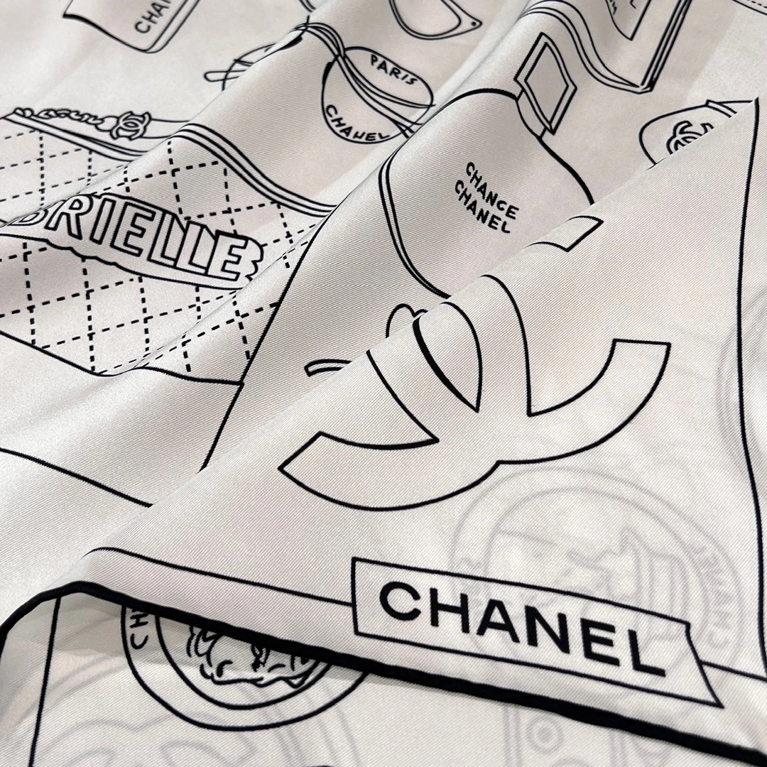 CHANEL Женский платок из шелка CHANEL Женский платок из шелка