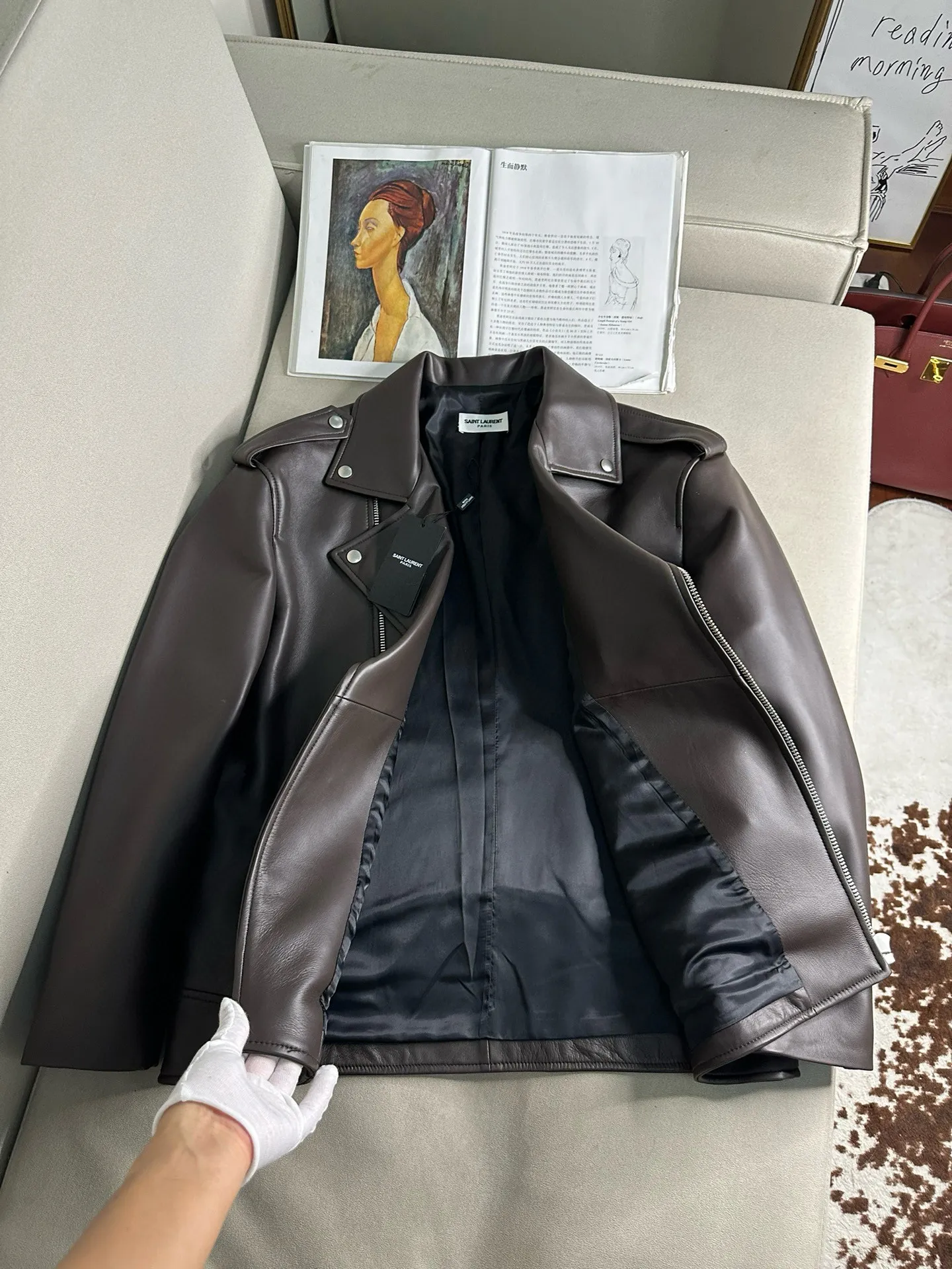 SAINT LAURENT Женская кожаная куртка в байкерском стиле