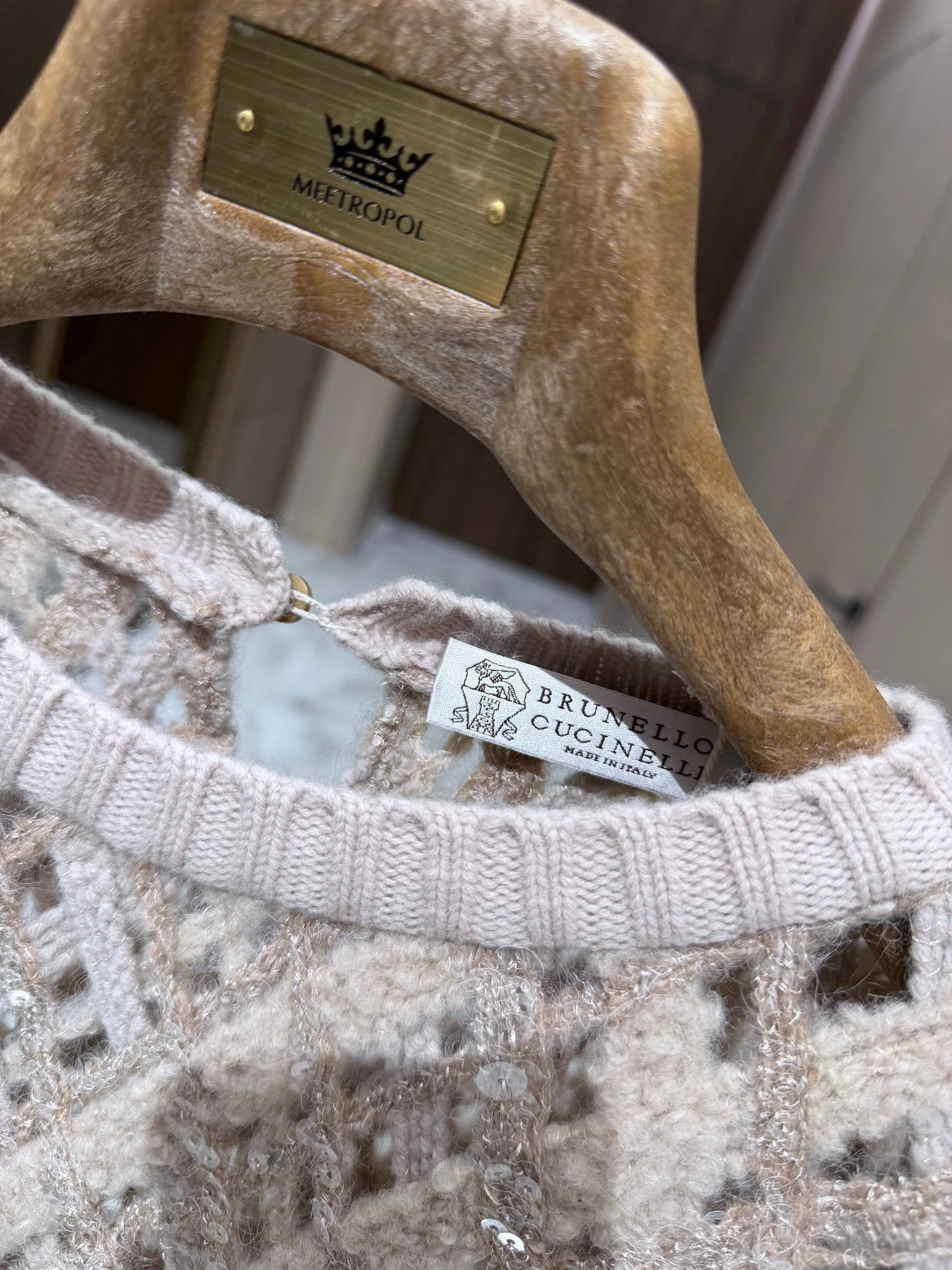 BRUNELLO CUCINELLI Женский джемпер с пайетками BRUNELLO CUCINELLI Женский джемпер с пайетками