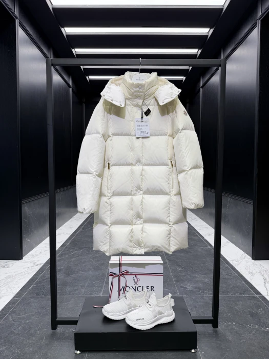 MONCLER Женский пуховик Litte