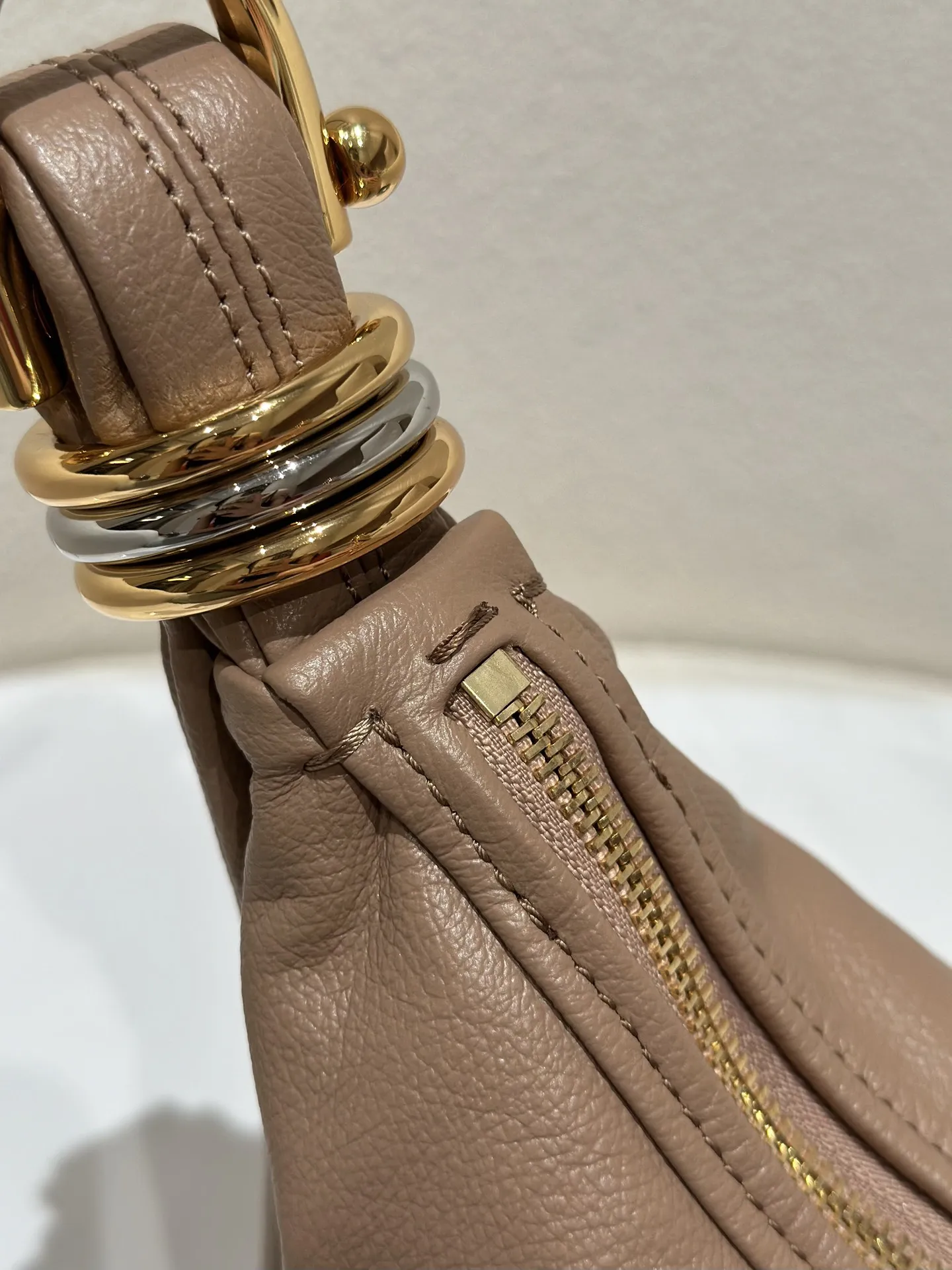 CHLOE Женская сумка Bracelet из кожи