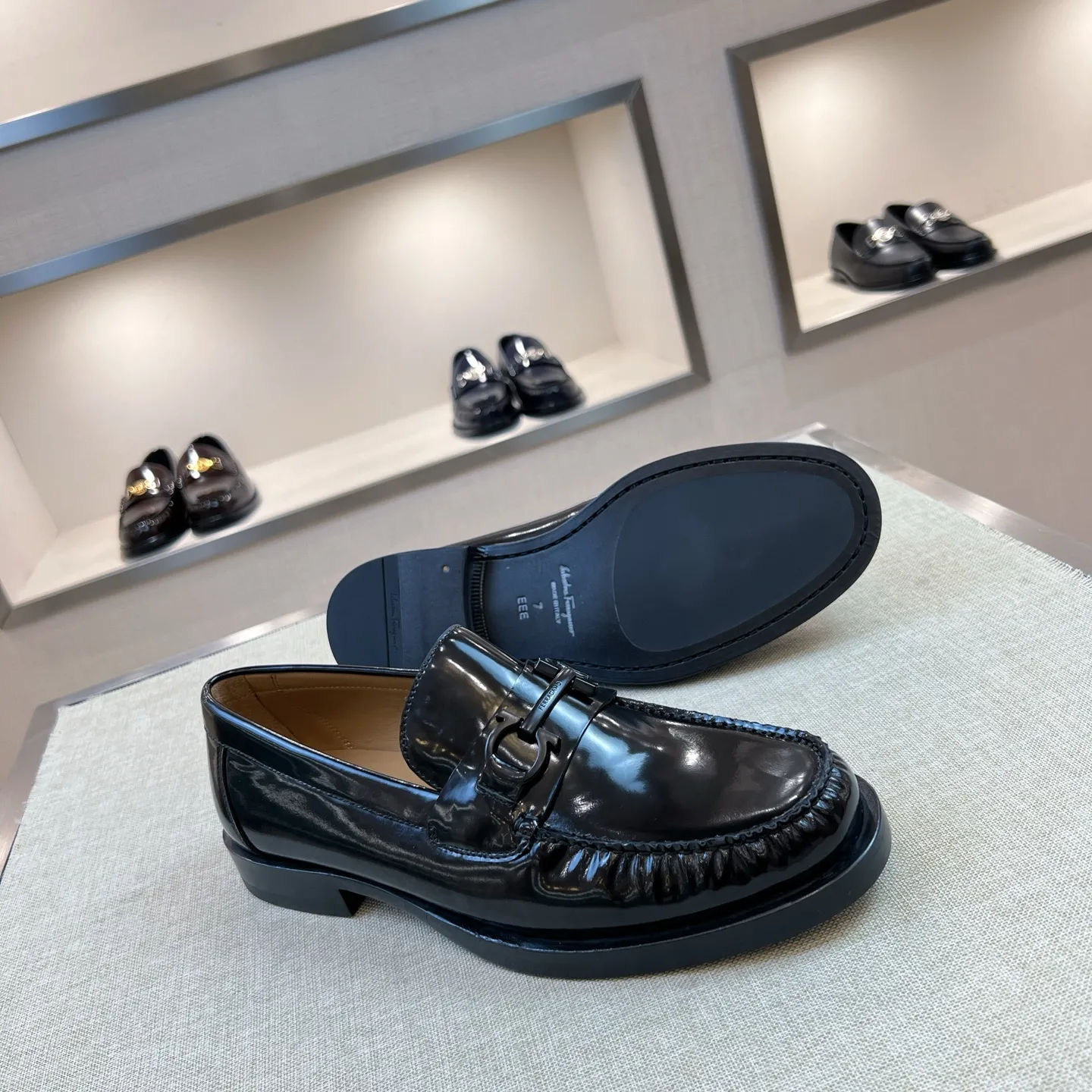 SALVATORE FERRAGAMO Мужские лоферы коровья кожа SALVATORE FERRAGAMO Мужские лоферы коровья кожа