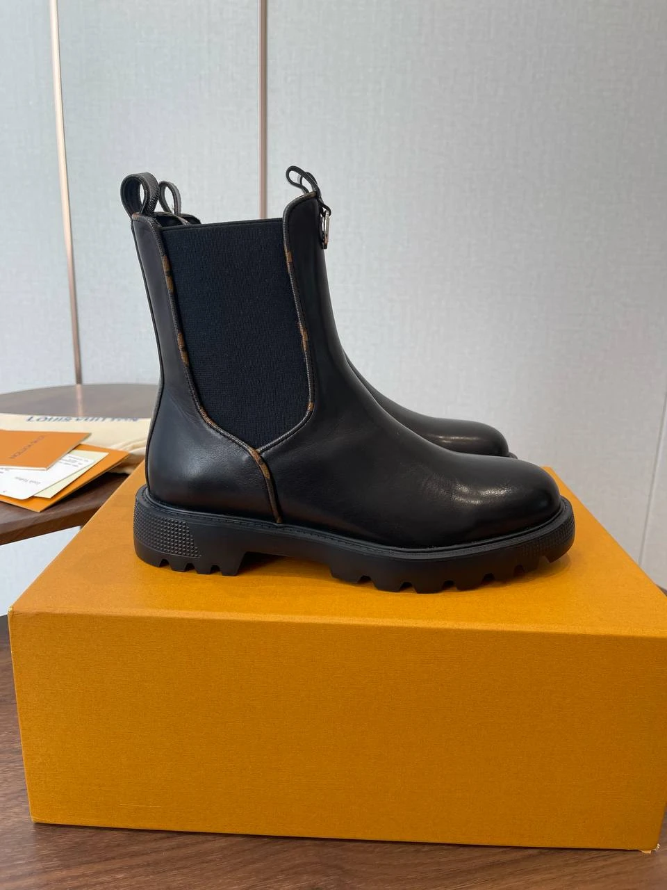 LOUIS VUITTON Женские ботинки LOUIS VUITTON Женские ботинки