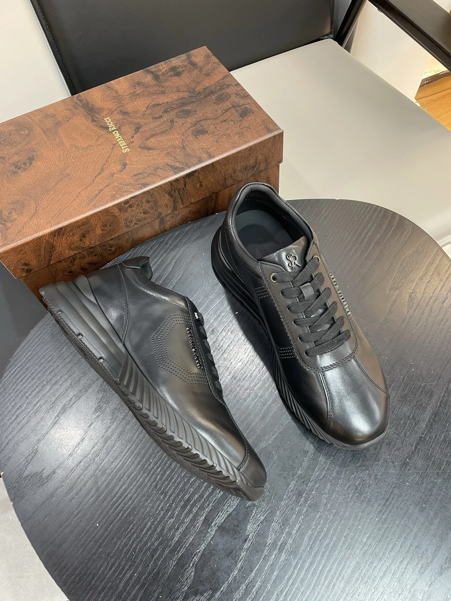 STEFANO RICCI Мужские кроссовки с анатомически выверенной колодкой STEFANO RICCI Мужские кроссовки с анатомически выверенной колодкой