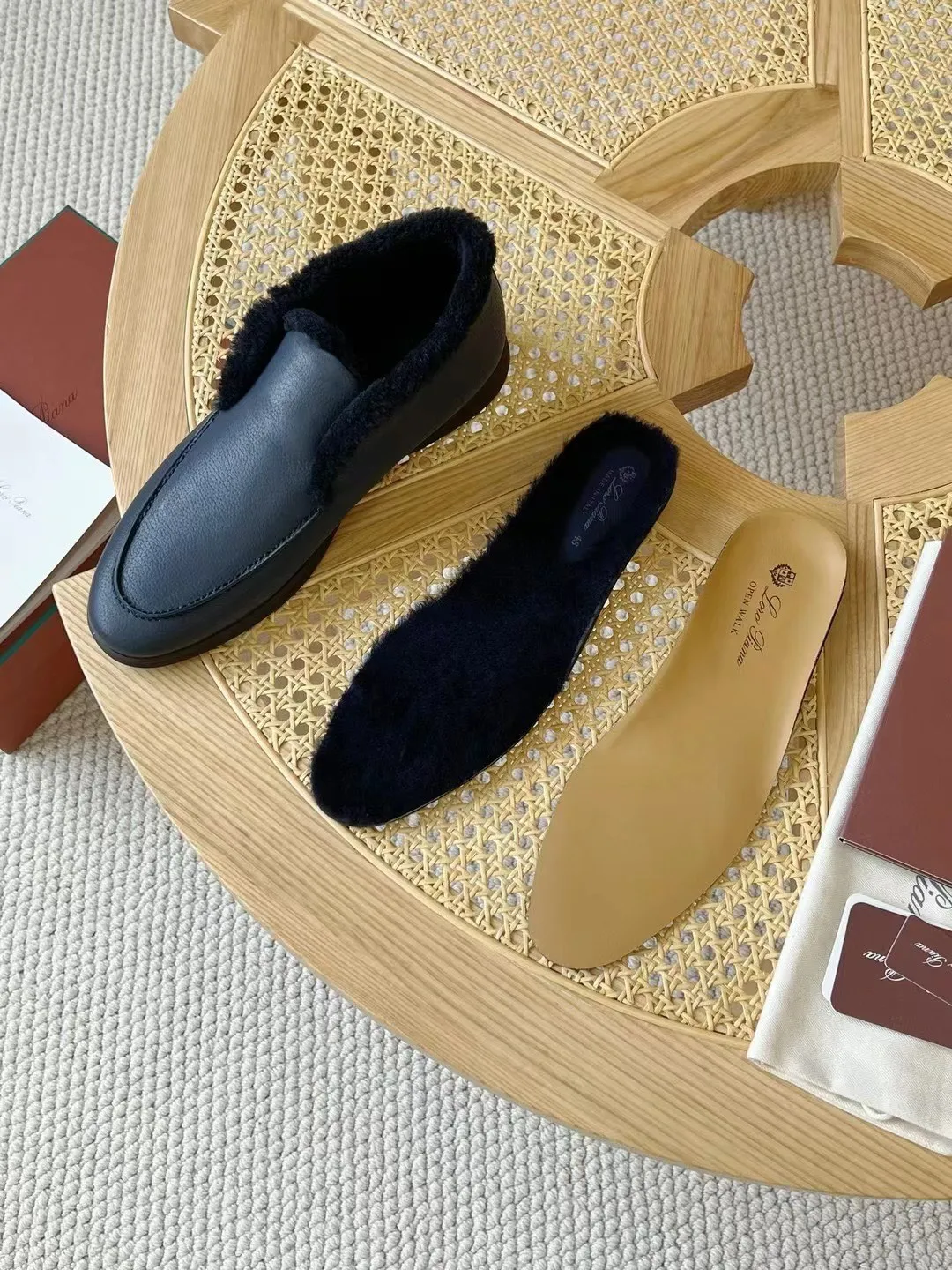 LORO PIANA Мужские лоферы с мехом