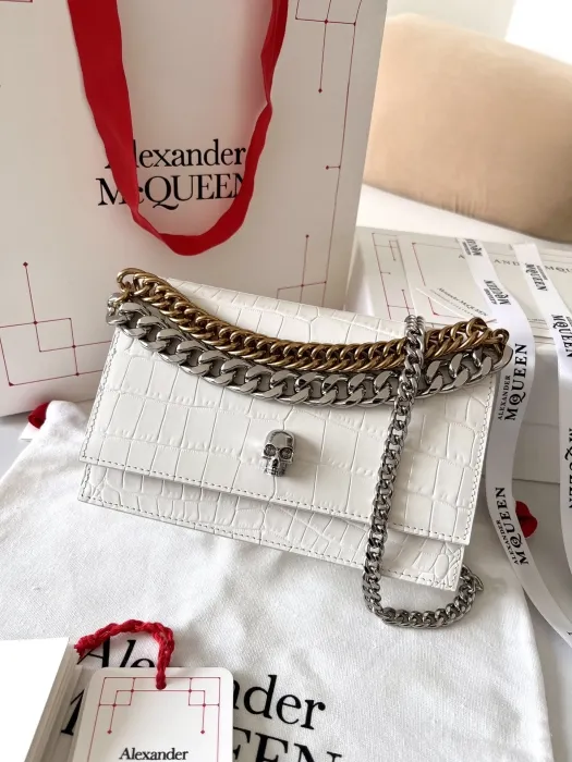 ALEXANDER MCQUEEN Сумка на цепочке