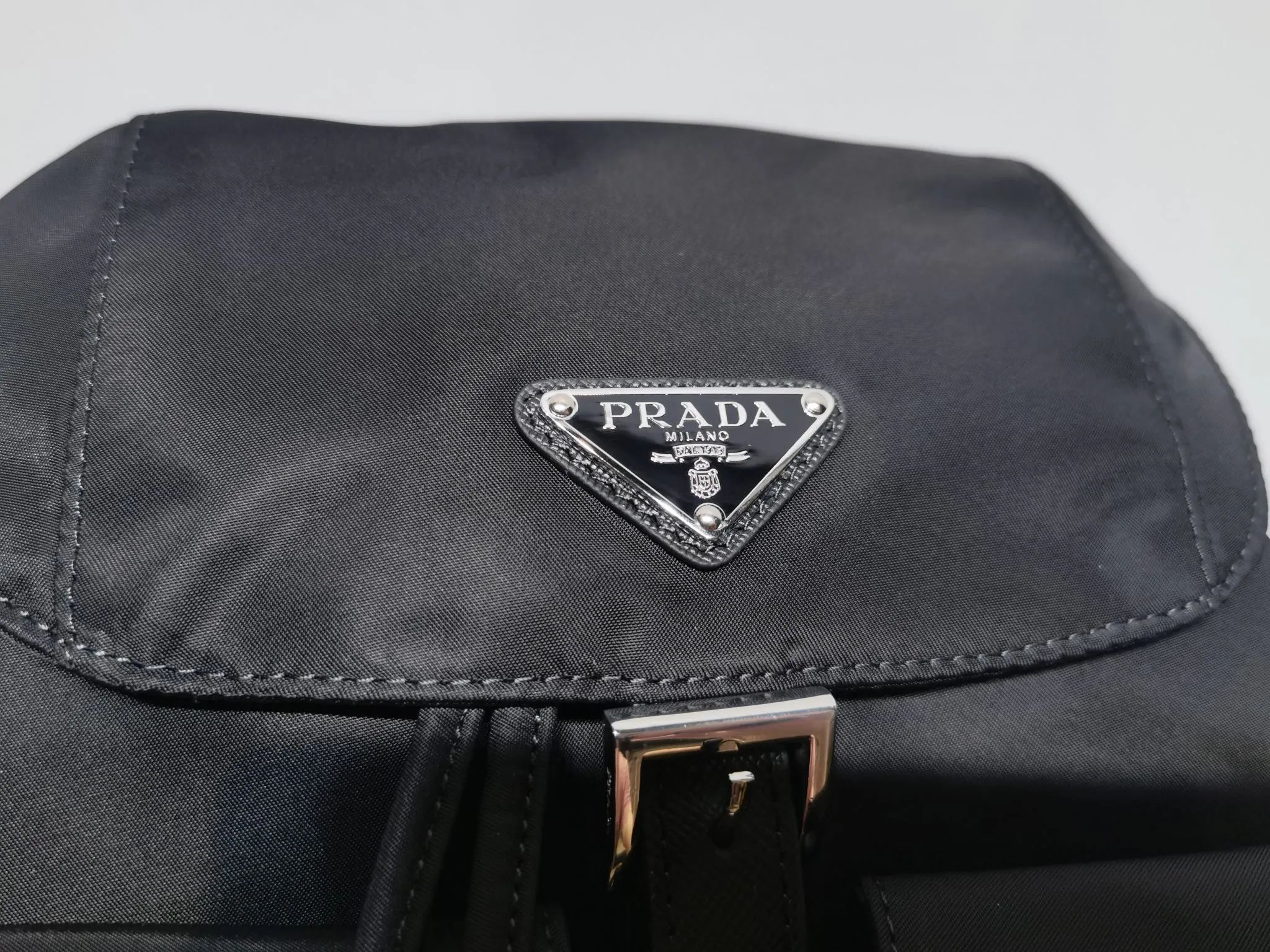 PRADA Женский маленький рюкзак Re-Nylon 1BZ677