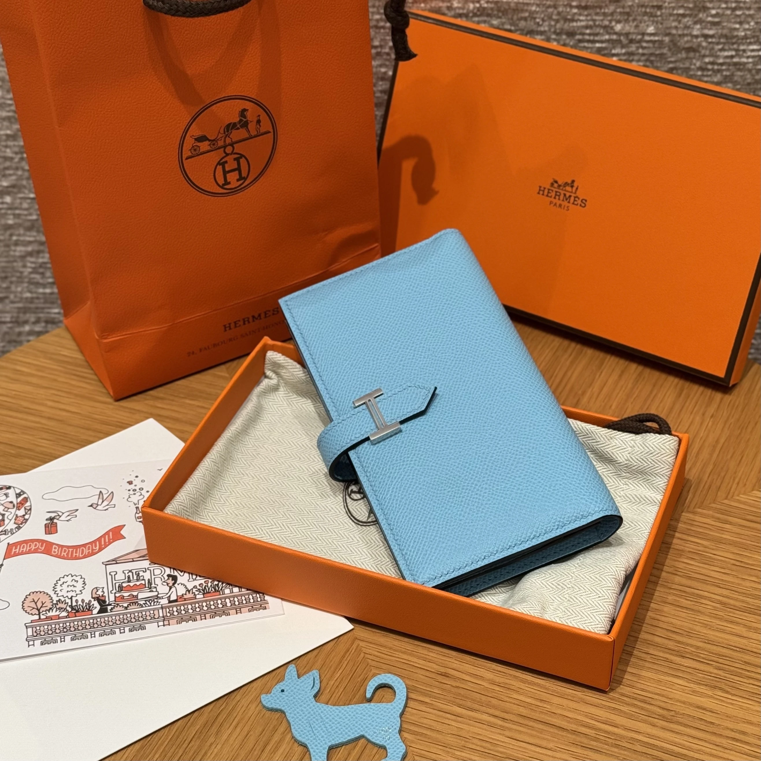 HERMES Кошелёк Bearn 17.5 см 7N/Celeste Epsom HERMES Кошелёк Bearn 17.5 см 7N/Celeste Epsom