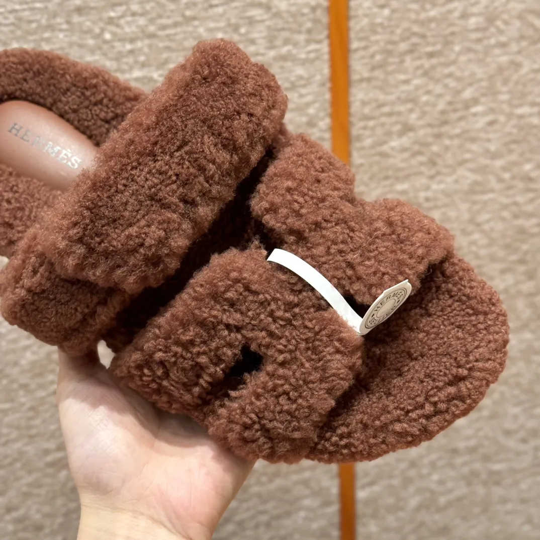 HERMES Женские сандалии Chypre из шерсти