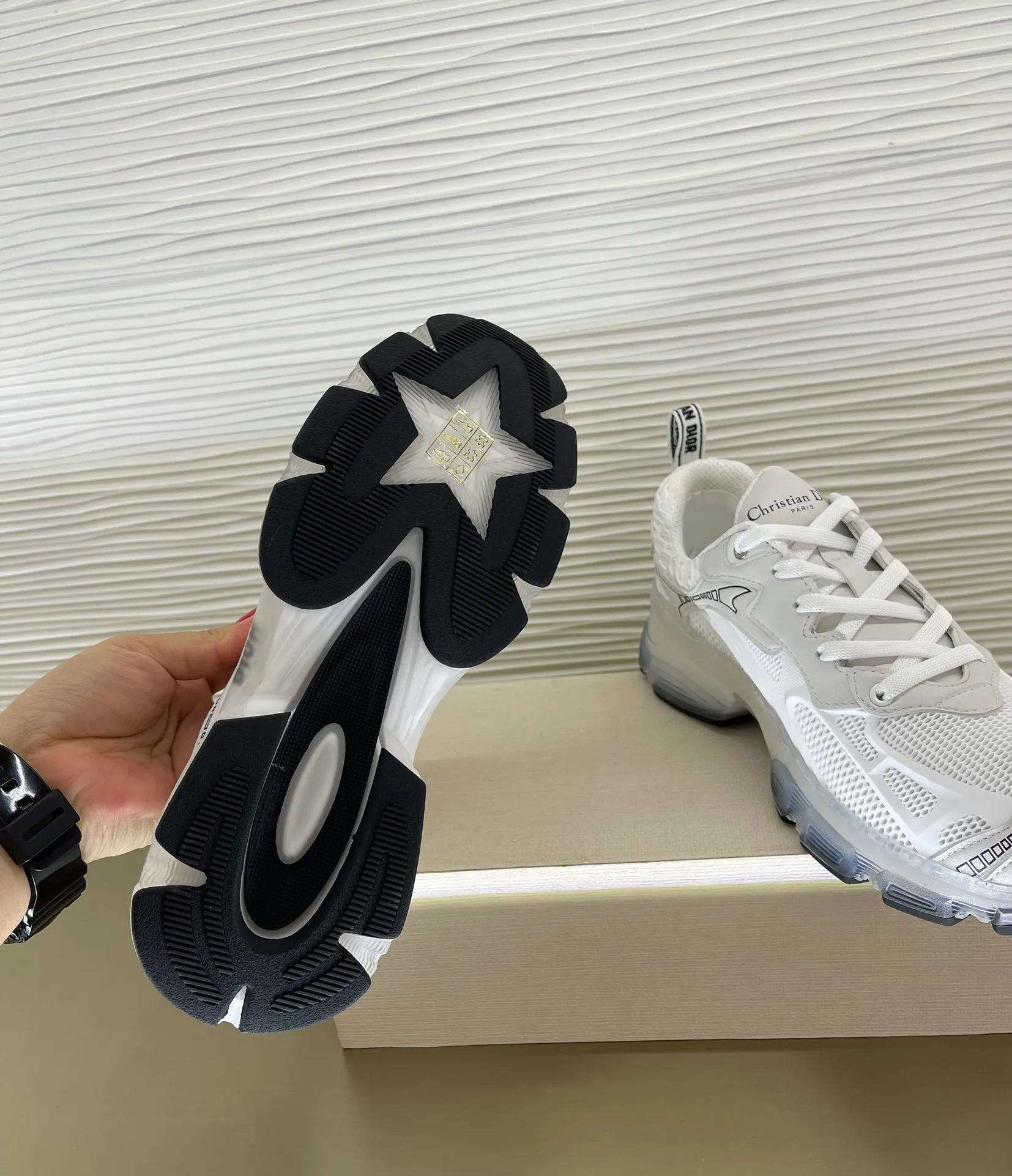 CHRISTIAN DIOR Женские кроссовки CHRISTIAN DIOR Женские кроссовки