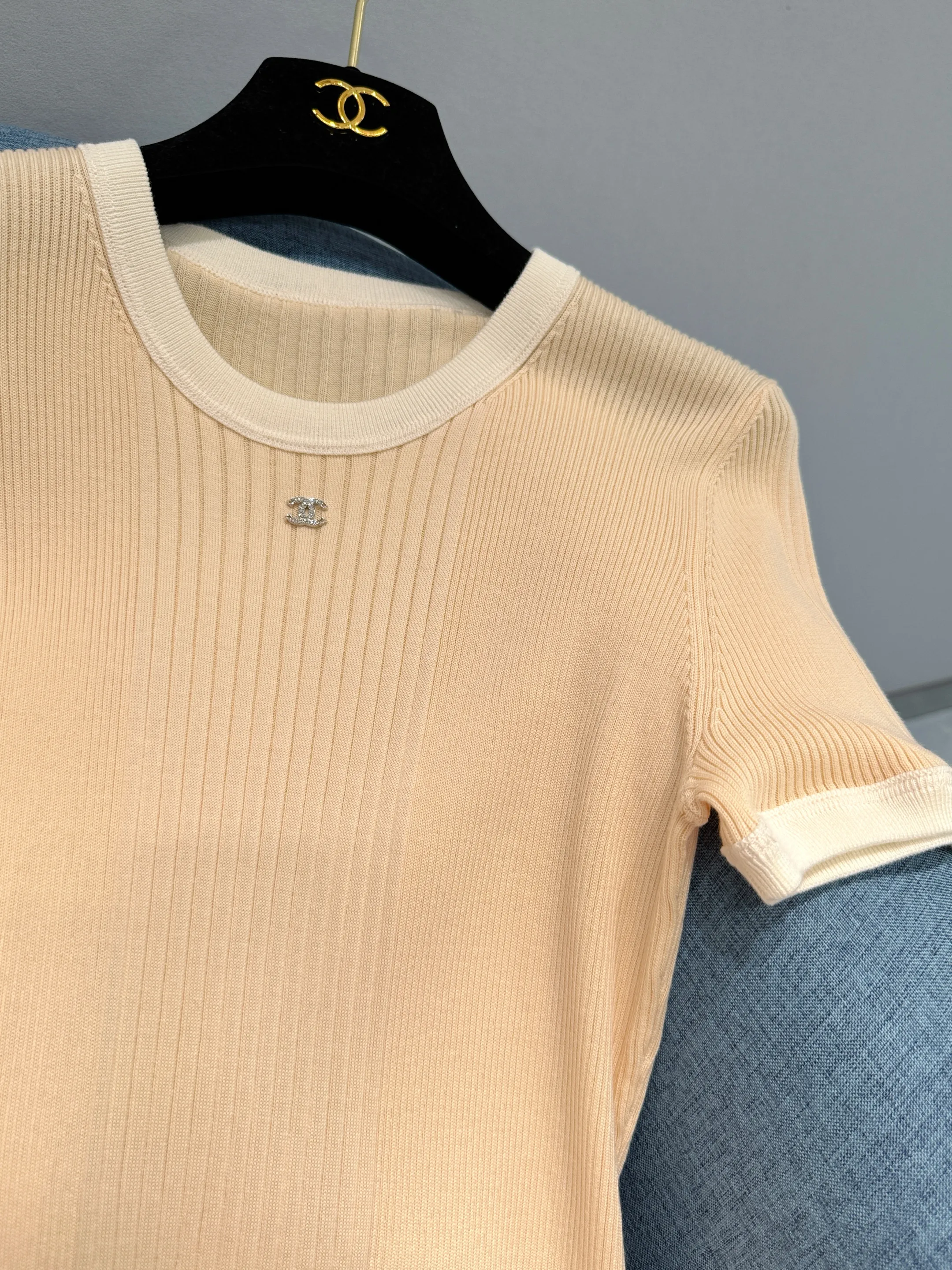 CHANEL Женская футболка хлопок CHANEL Женская футболка хлопок