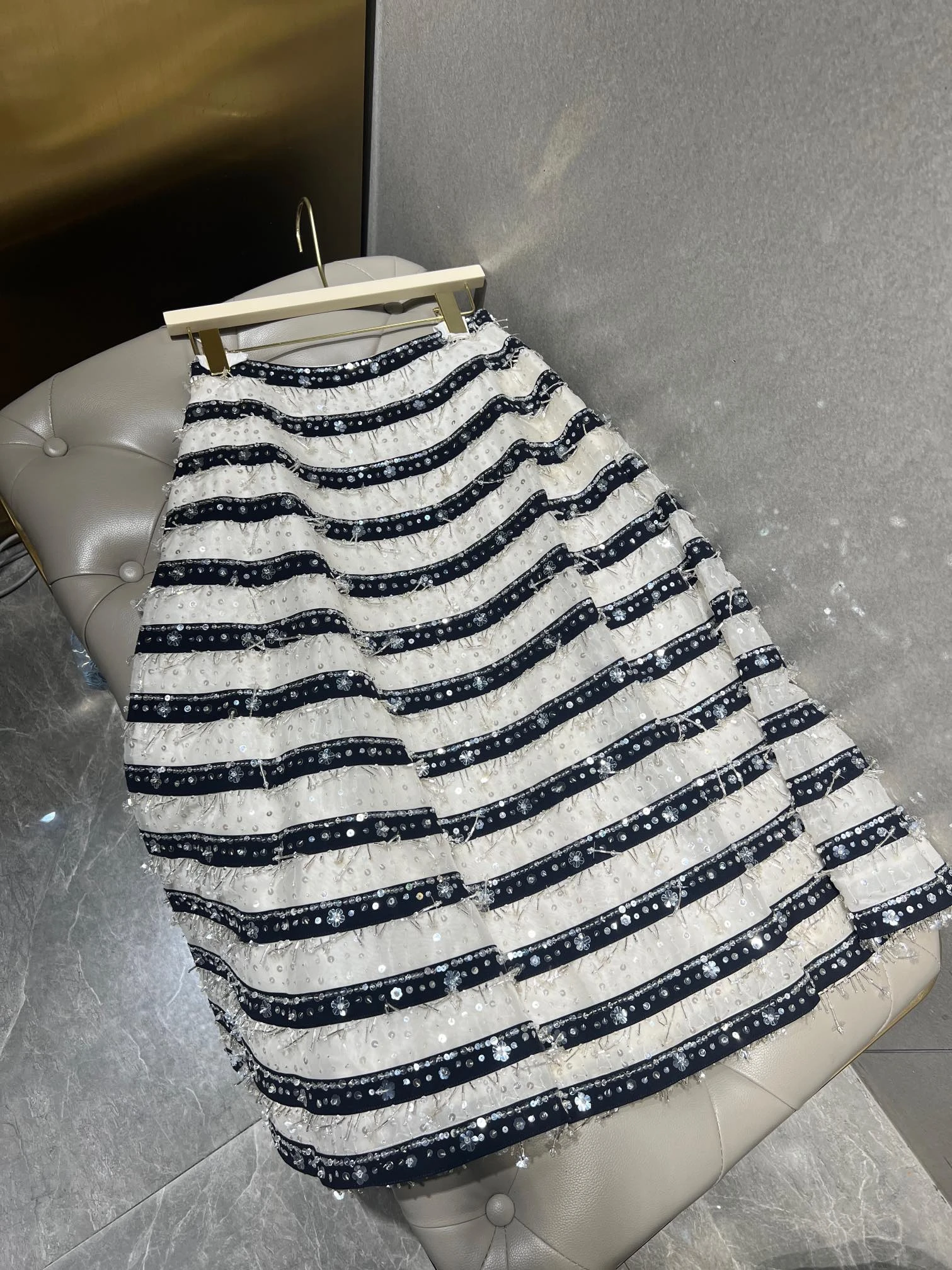 VALENTINO Женская юбка ручной работы VALENTINO Женская юбка ручной работы