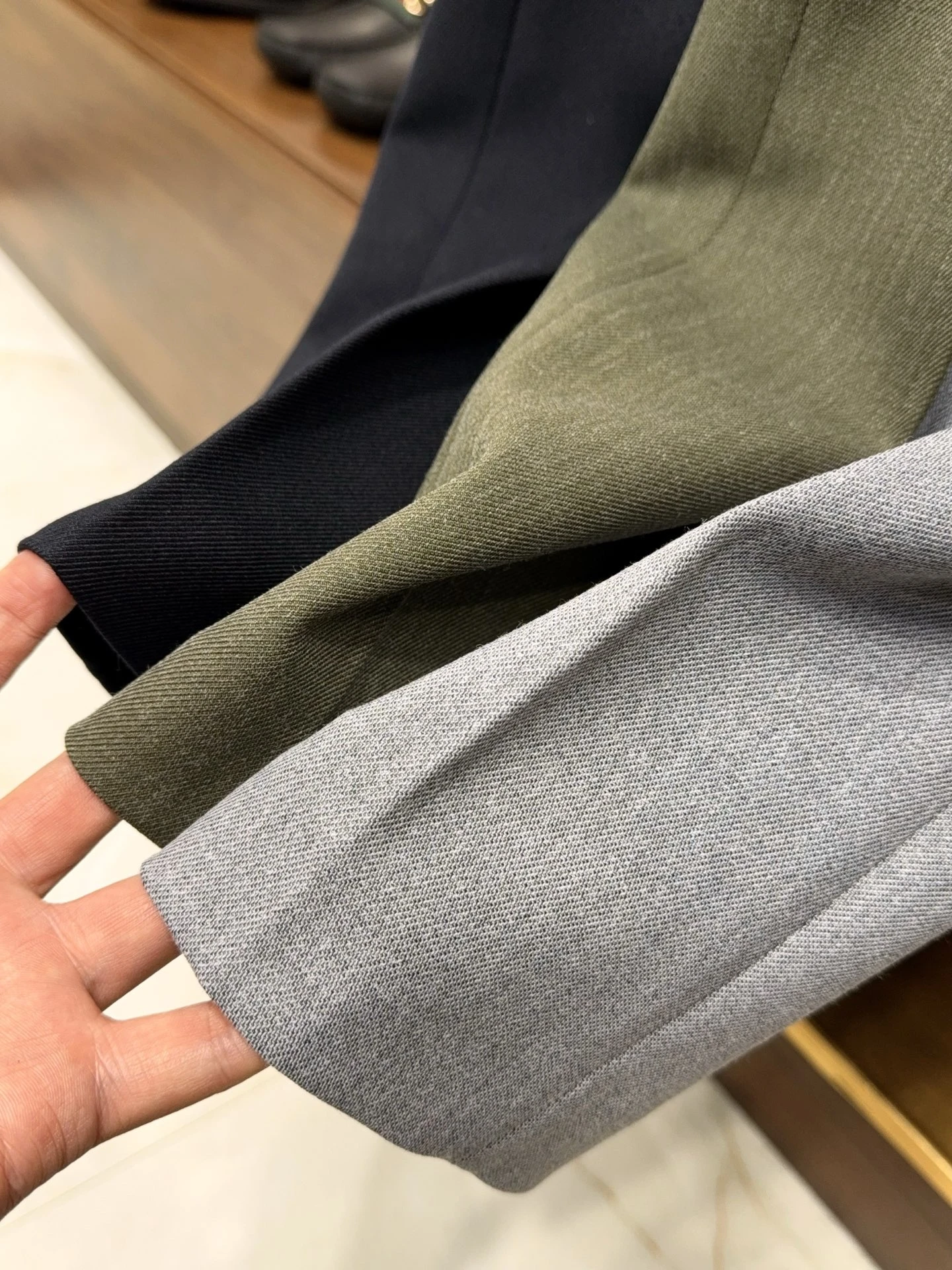 BRIONI Мужские брюки  BRIONI Мужские брюки