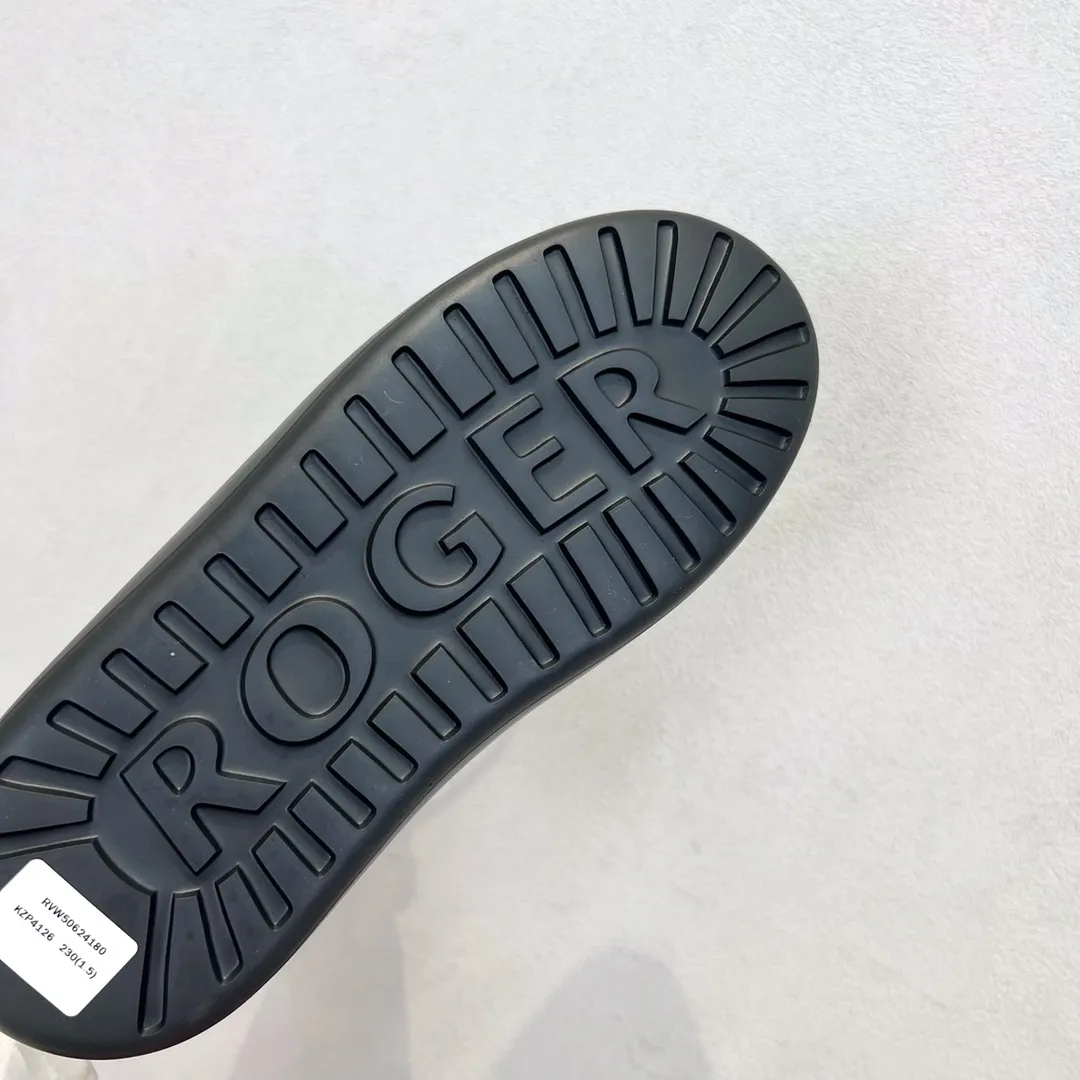 ROGER VIVIER Женские угги на шнуровке