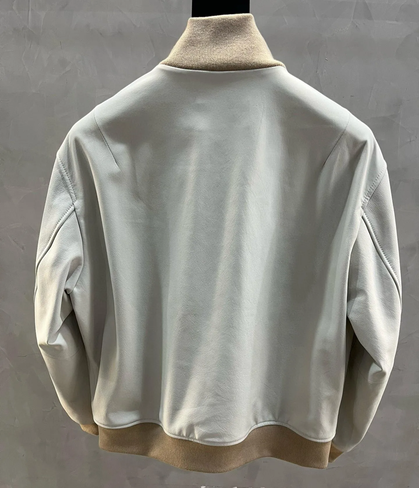 TOM FORD Мужская коричневая кожаная куртка с контрастными манжетами и воротником