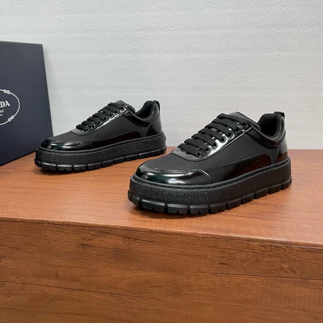 PRADA Мужские кроссовки из коровьей кожи PRADA Мужские кроссовки из коровьей кожи