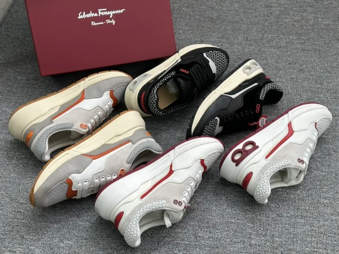 SALVATORE FERRAGAMO Мужские кроссовки