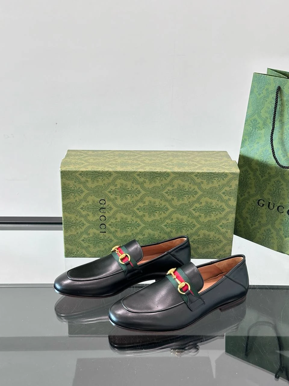 GUCCI Мужские лоферы коровья кожа черные