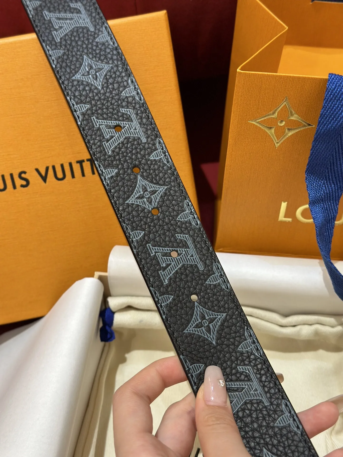 LOUIS VUITTON Мужской ремень LV Limited LOUIS VUITTON Мужской ремень LV Limited