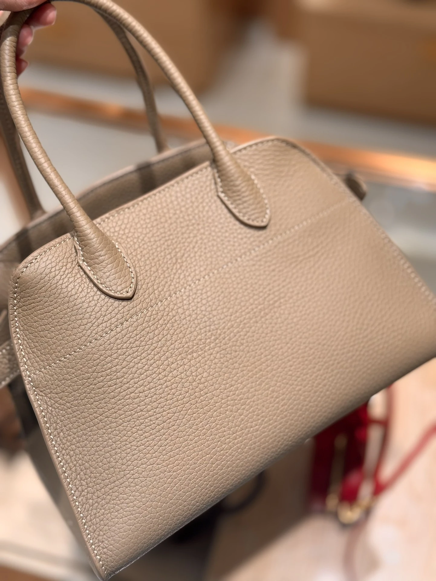 THE ROW Женская сумка Margaux 10 из кожи THE ROW Женская сумка Margaux 10 из кожи