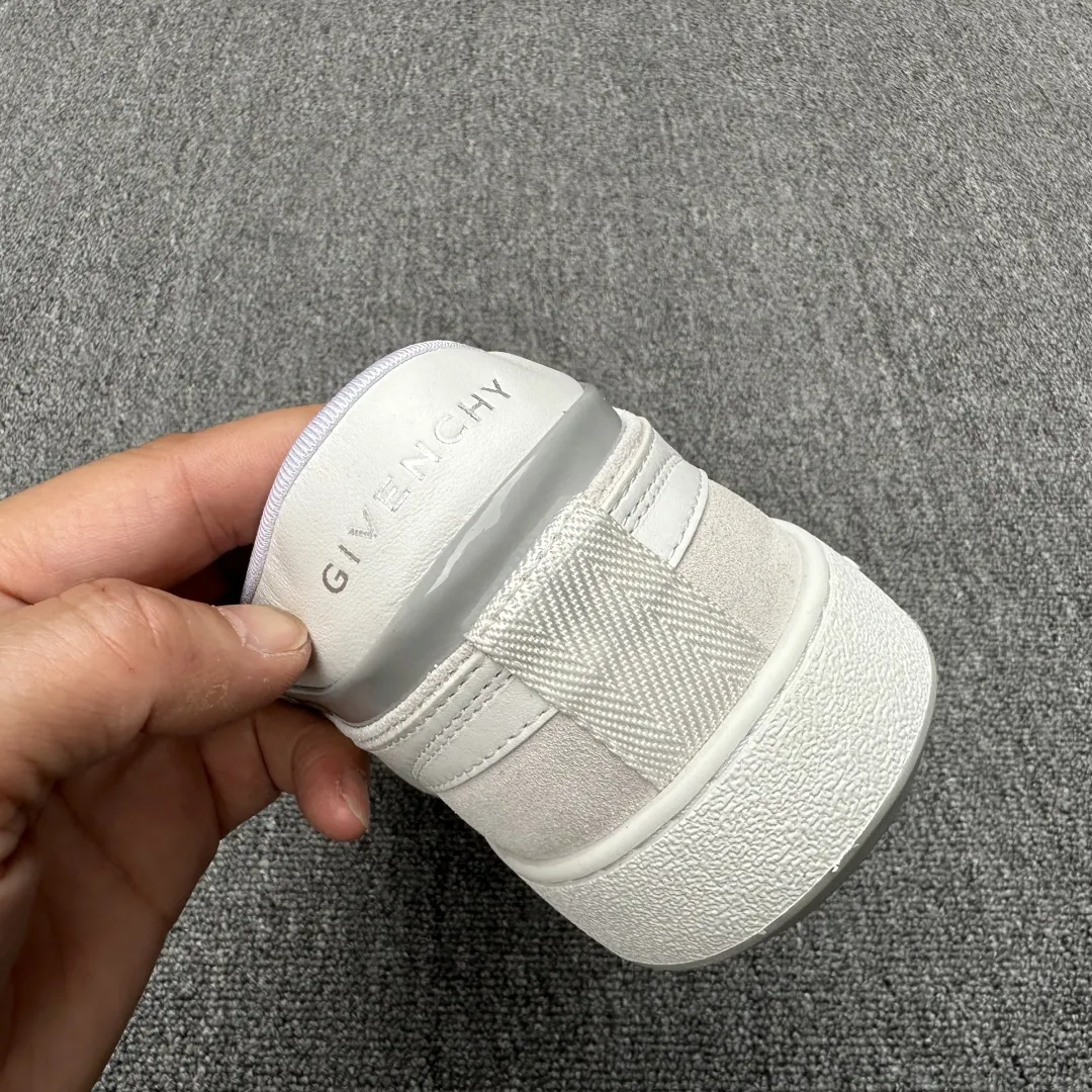 GIVENCHY Мужские кроссовки минималистичные