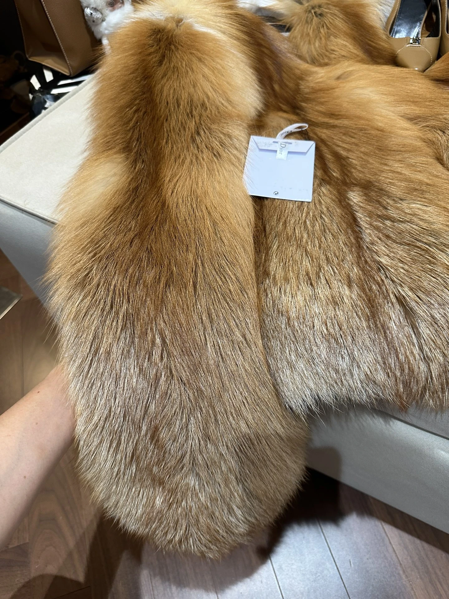 CHRISTIAN DIOR Женская шуба CHRISTIAN DIOR Женская шуба