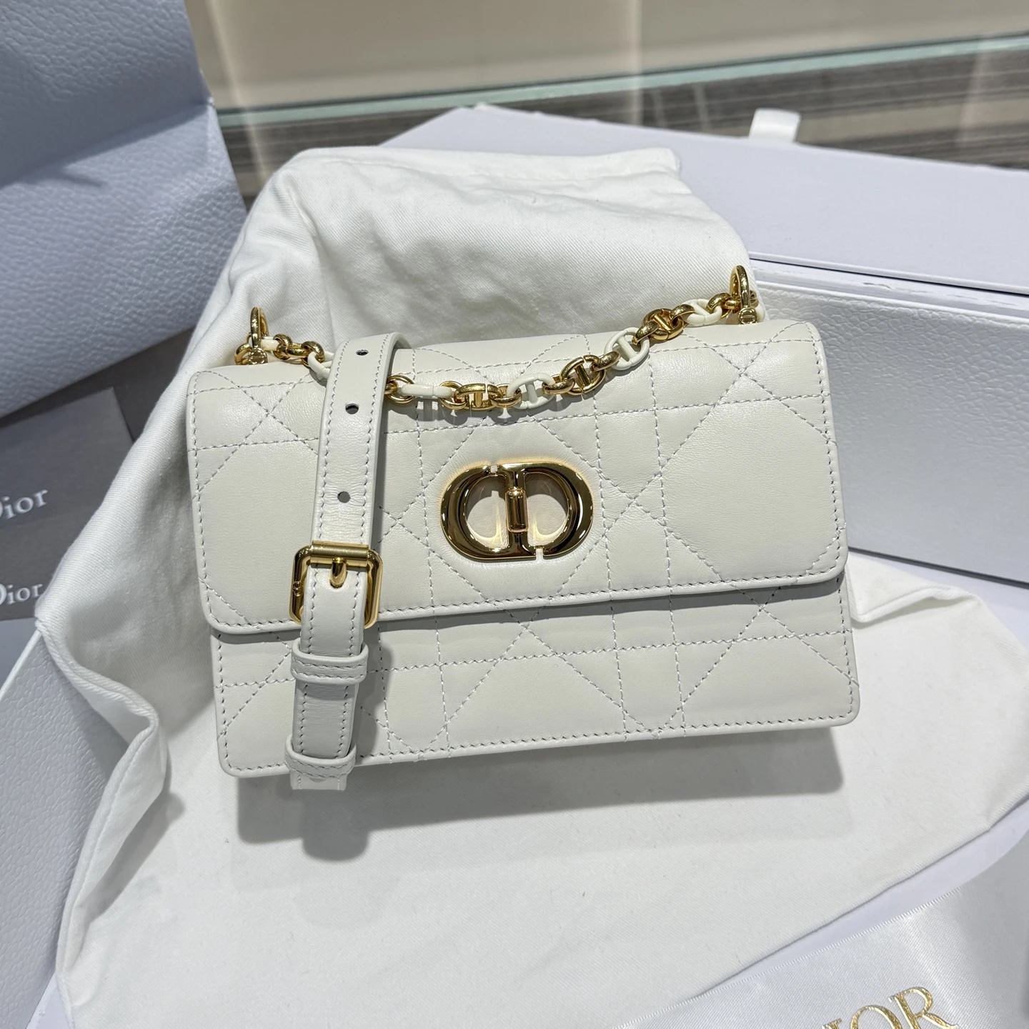 CHRISTIAN DIOR Женская сумка Miss caro 