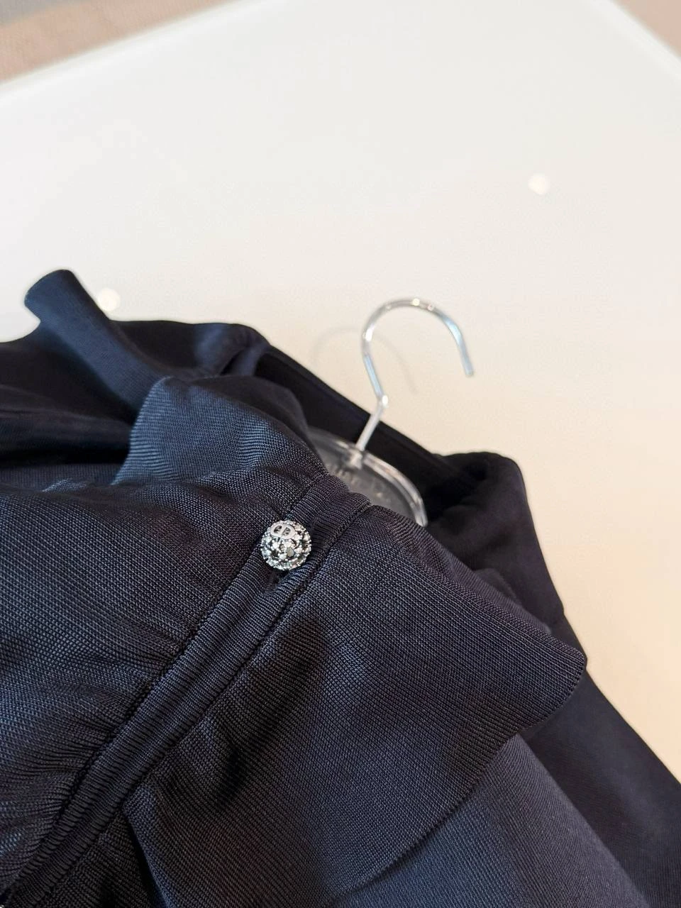 CHRISTIAN DIOR Женский кардиган в темно-синем цвете CHRISTIAN DIOR Женский кардиган в темно-синем цвете