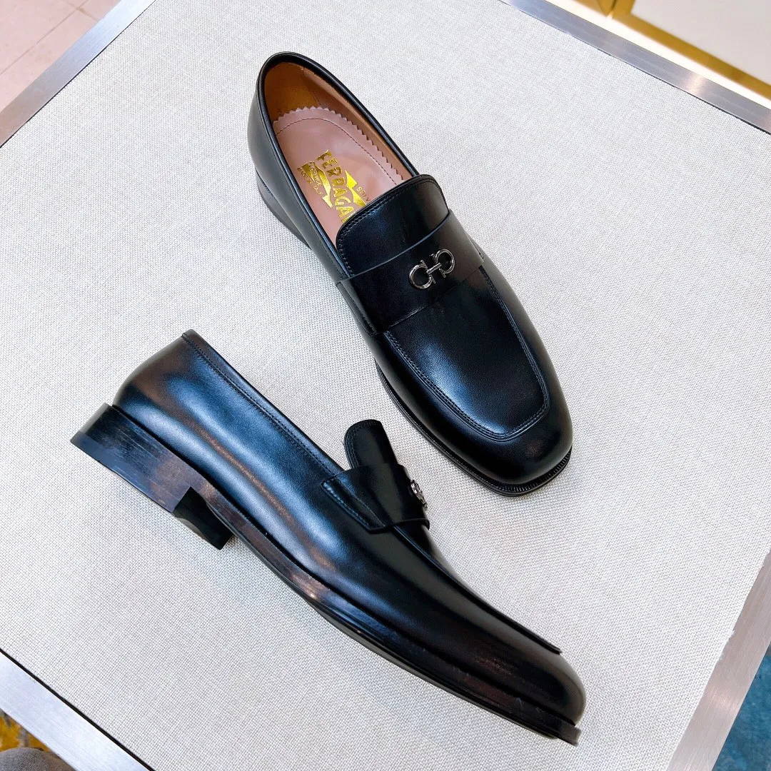 SALVATORE FERRAGAMO Мужские лоферы из импортной коровьей кожи SALVATORE FERRAGAMO Мужские лоферы из импортной коровьей кожи