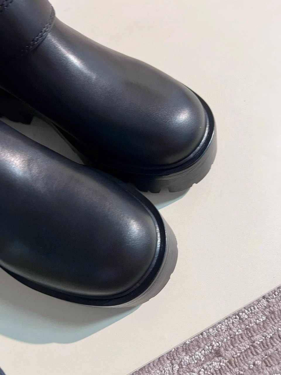 PRADA Женские ботинки из воловьей кожи PRADA Женские ботинки из воловьей кожи