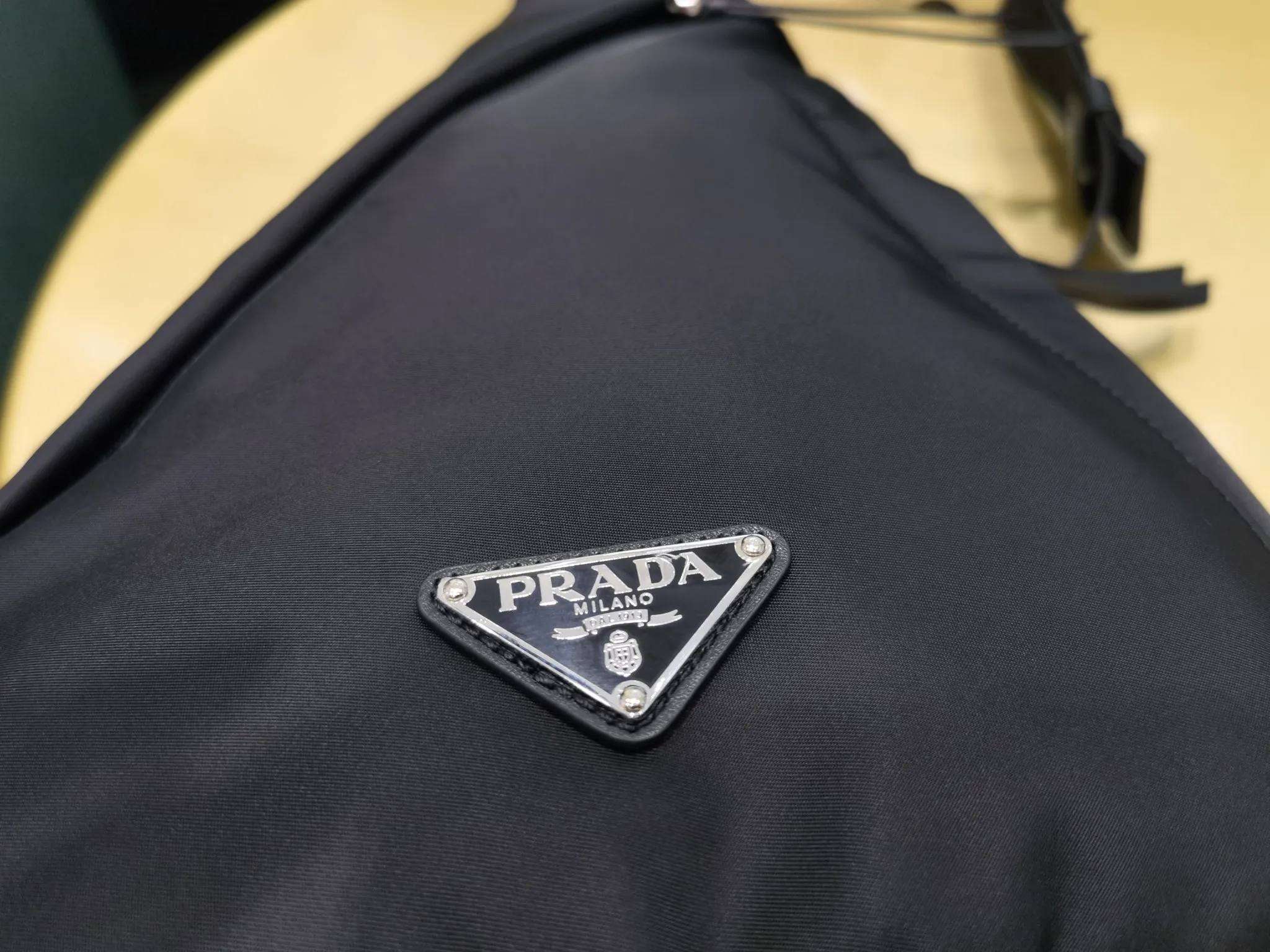 PRADA Нагрудная сумка унисекс 2VZ092 PRADA Нагрудная сумка унисекс 2VZ092