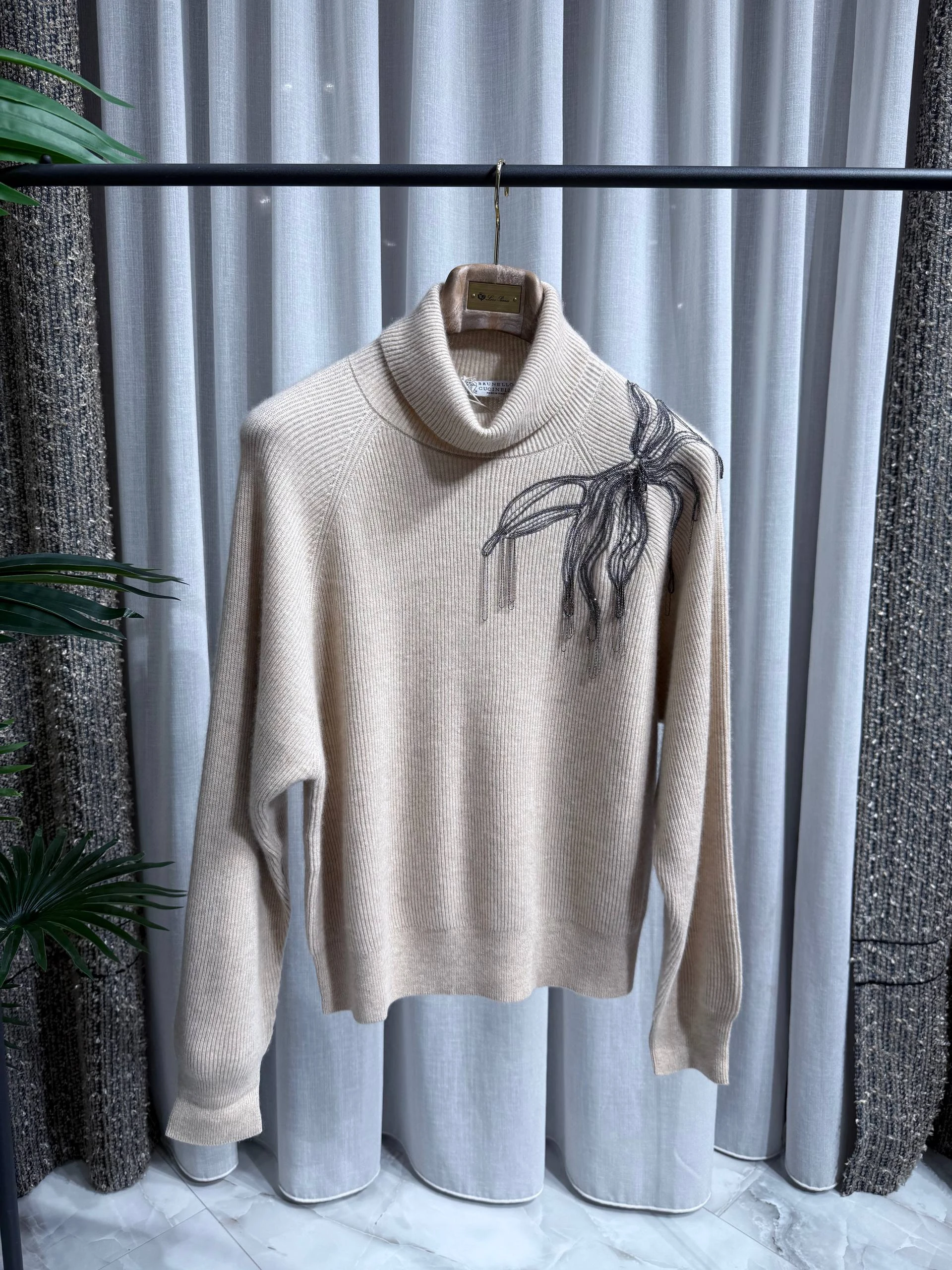 BRUNELLO CUCINELLI Женский костюм из кашемира BRUNELLO CUCINELLI Женский костюм из кашемира