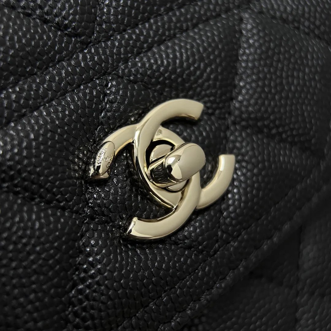 CHANEL Женская сумка-рюкзак 25C