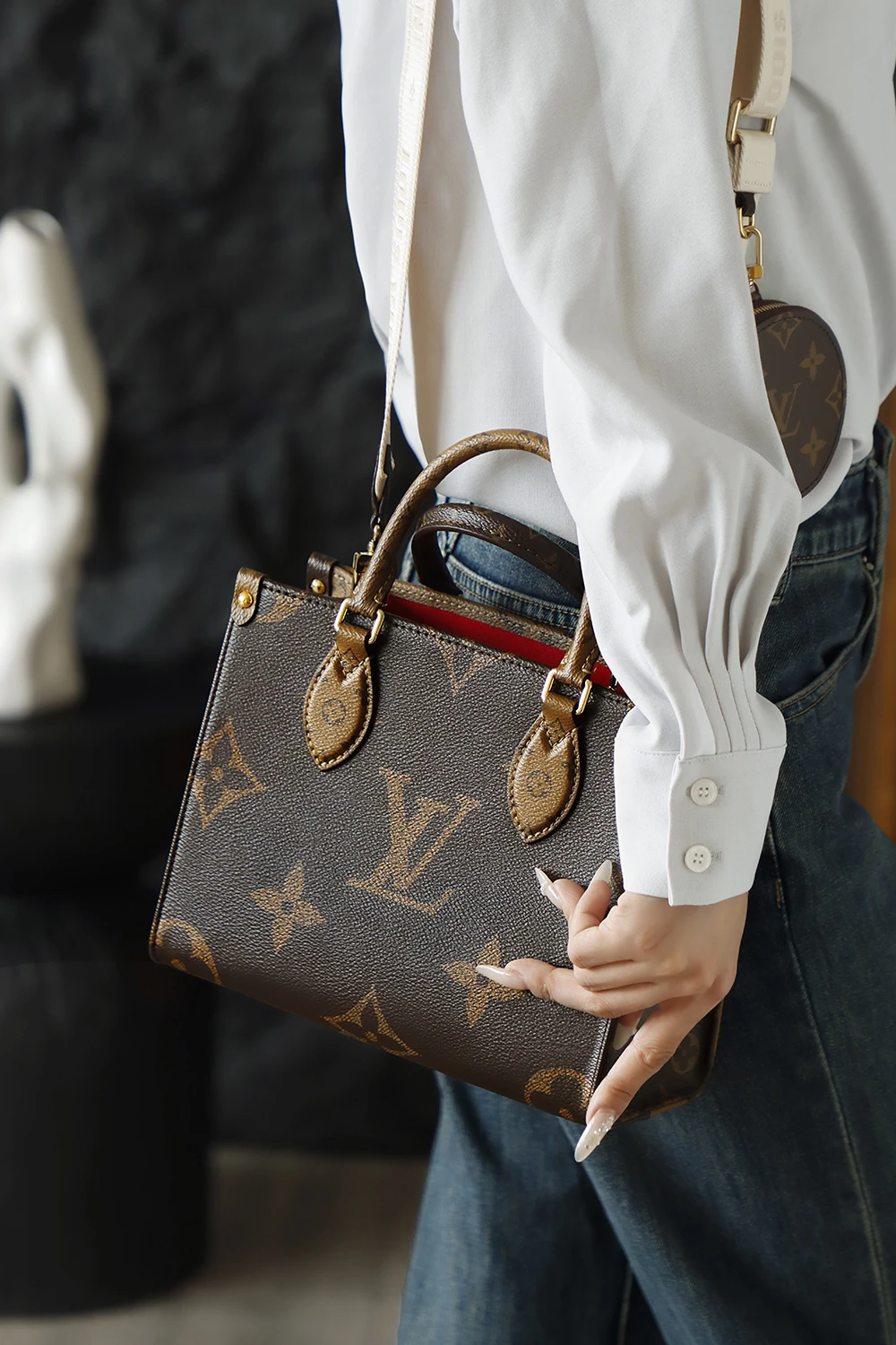 LOUIS VUITTON Женская Сумка Onthego M46373 LOUIS VUITTON Женская Сумка Onthego M46373