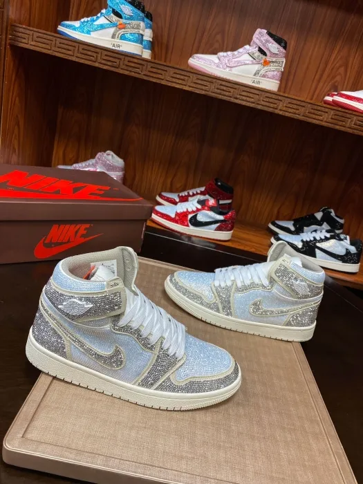 NIKE Кроссовки Qiao Yi