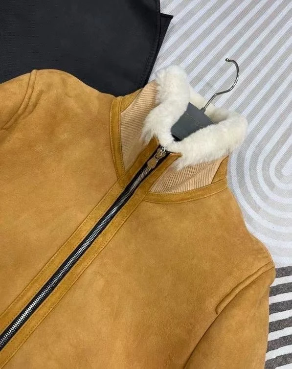 BRUNELLO CUCINELLI Мужская куртка из замши и мериноса BRUNELLO CUCINELLI Мужская куртка из замши и мериноса