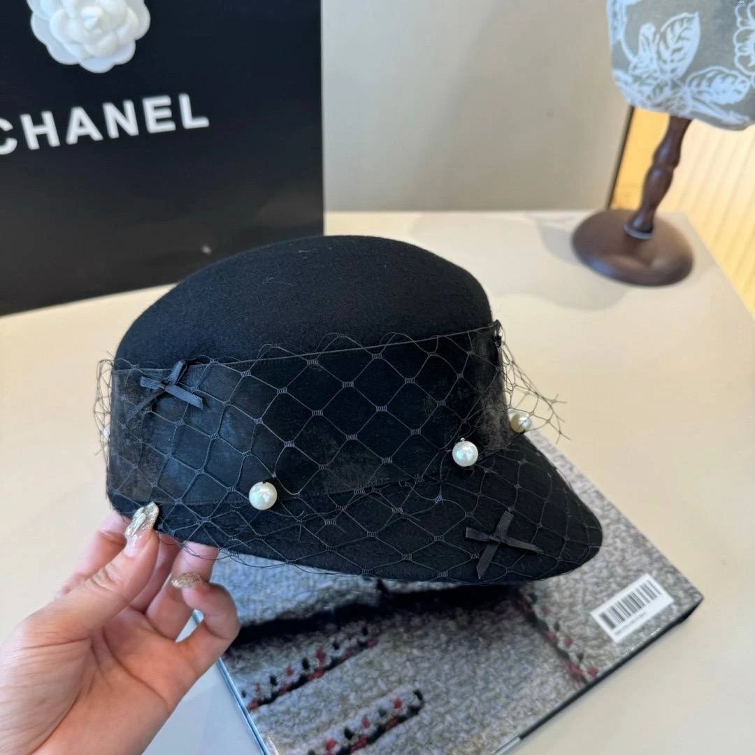 CHANEL Женская шляпа из шерсти