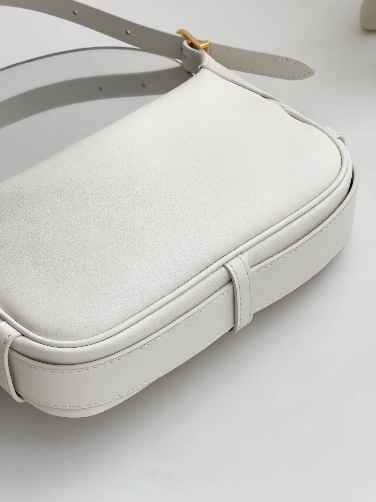 CELINE Женская сумка ROMY CELINE Женская сумка ROMY