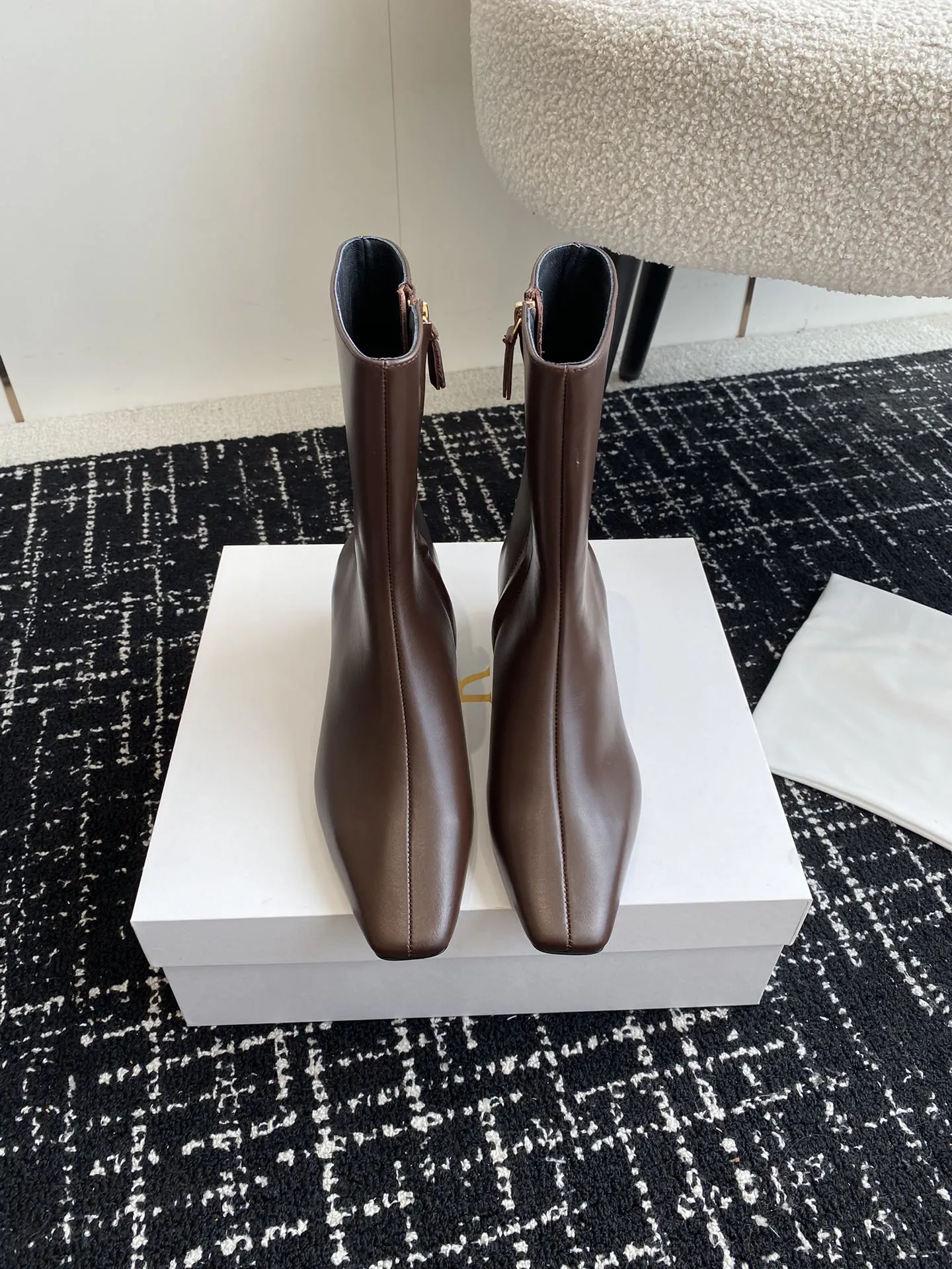 THE ROW Женские ботильоны из телячьей кожи THE ROW Женские ботильоны из телячьей кожи