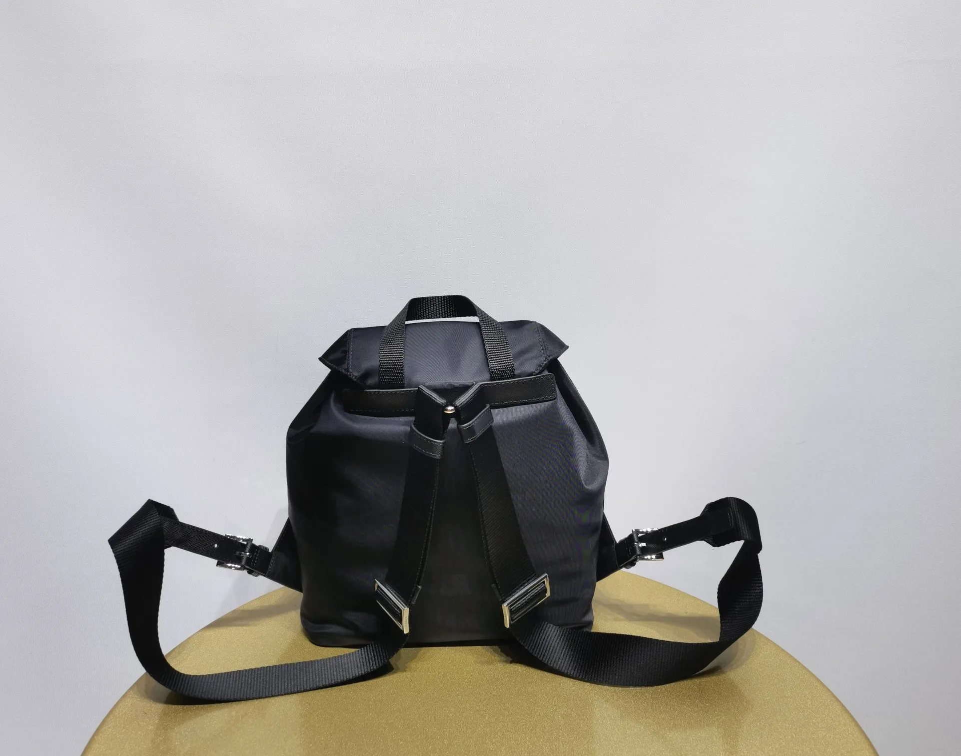 PRADA Женский маленький рюкзак Re-Nylon 1BZ677