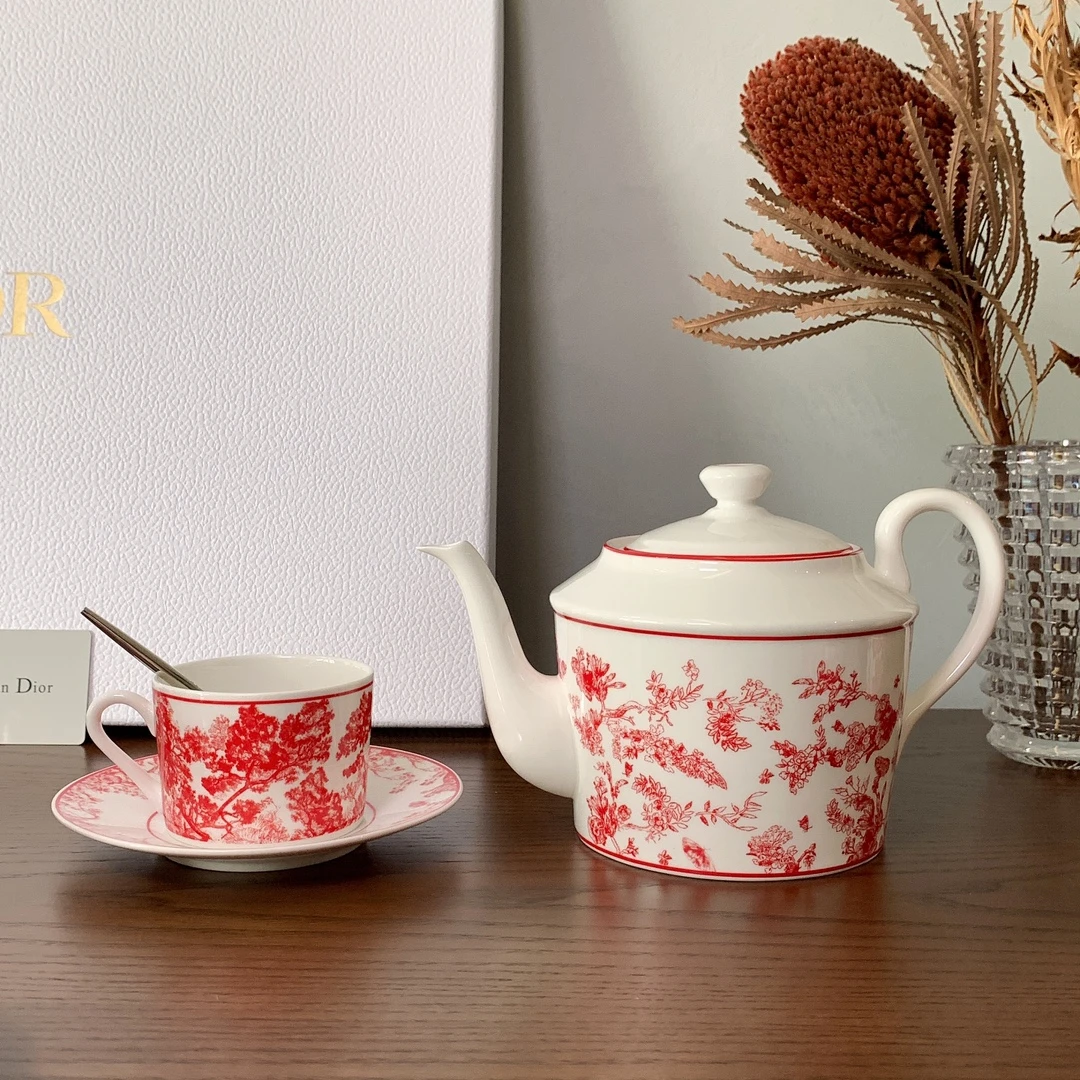 CHRISTIAN DIOR Чайный сервиз 15 предметов Maison CHRISTIAN DIOR Чайный сервиз 15 предметов Maison