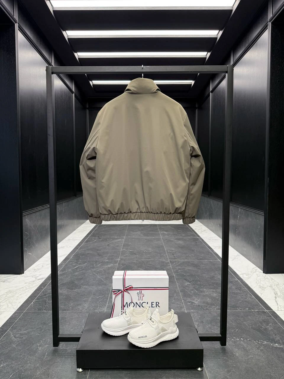 MONCLER Мужской пуховик Luserna MONCLER Мужской пуховик Luserna