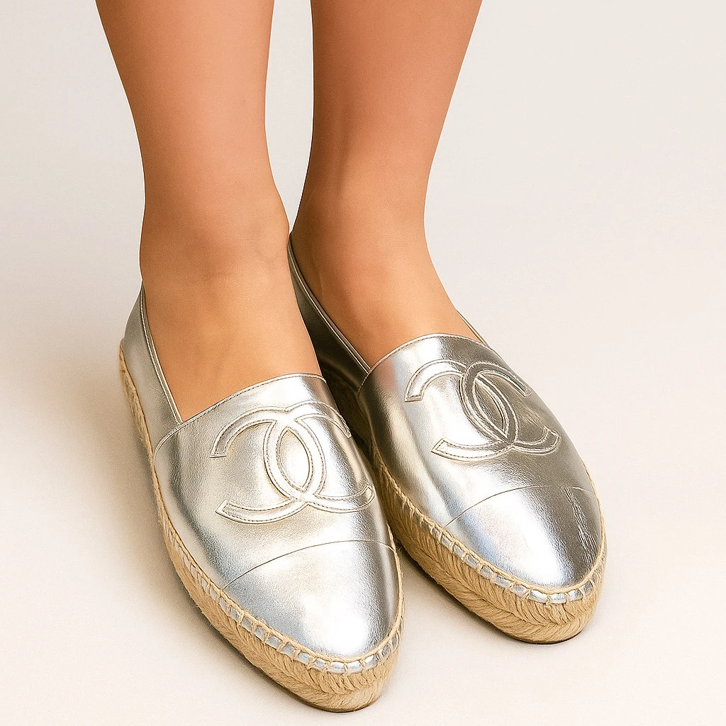 CHANEL Женские серебряные эспадрильи CHANEL Женские серебряные эспадрильи