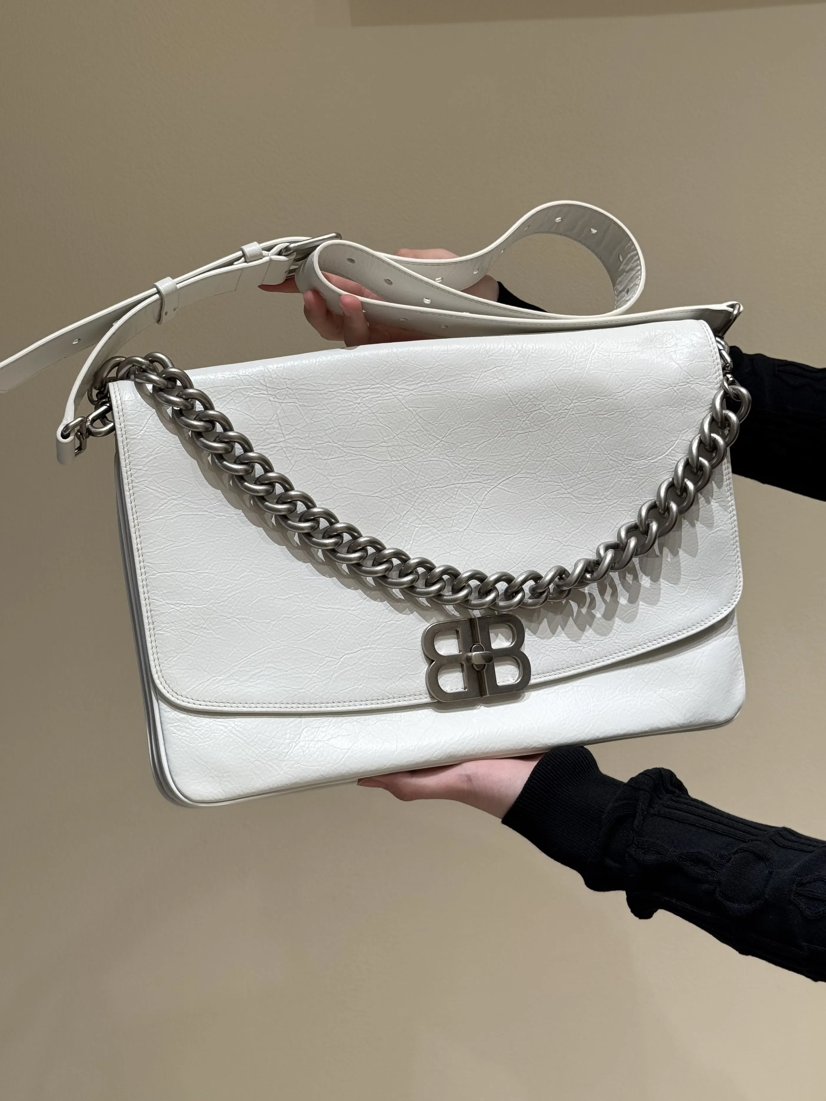 BALENCIAGA Женская сумка BB Soft Large BALENCIAGA Женская сумка BB Soft Large