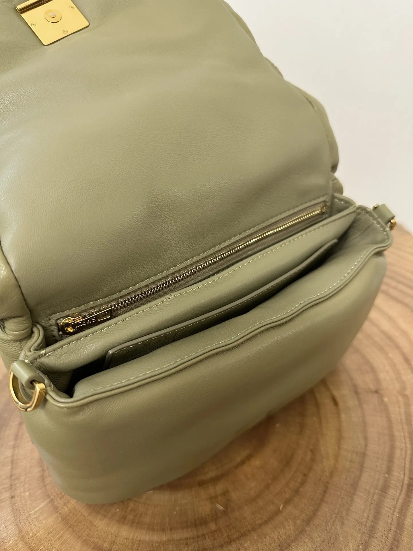 LOEWE Женская сумка Puffer Goya из кожи наппа