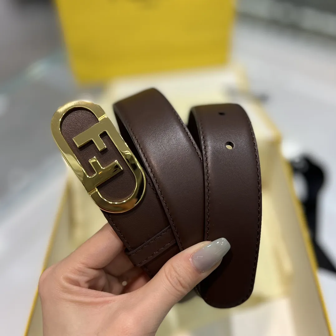 FENDI Женский ремень с пряжкой FF ширина 3 см FENDI Женский ремень с пряжкой FF ширина 3 см