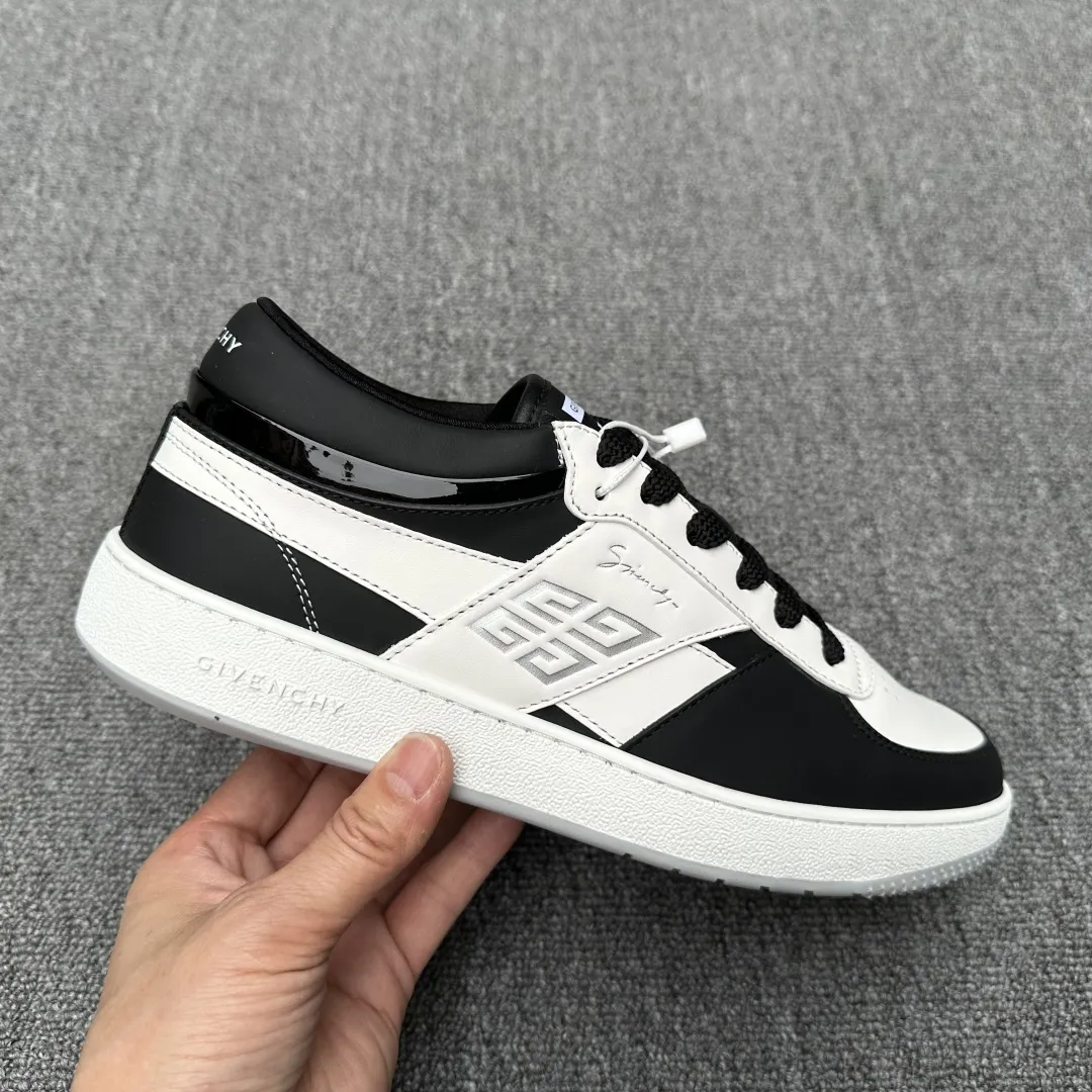 GIVENCHY Мужские кроссовки минималистичные