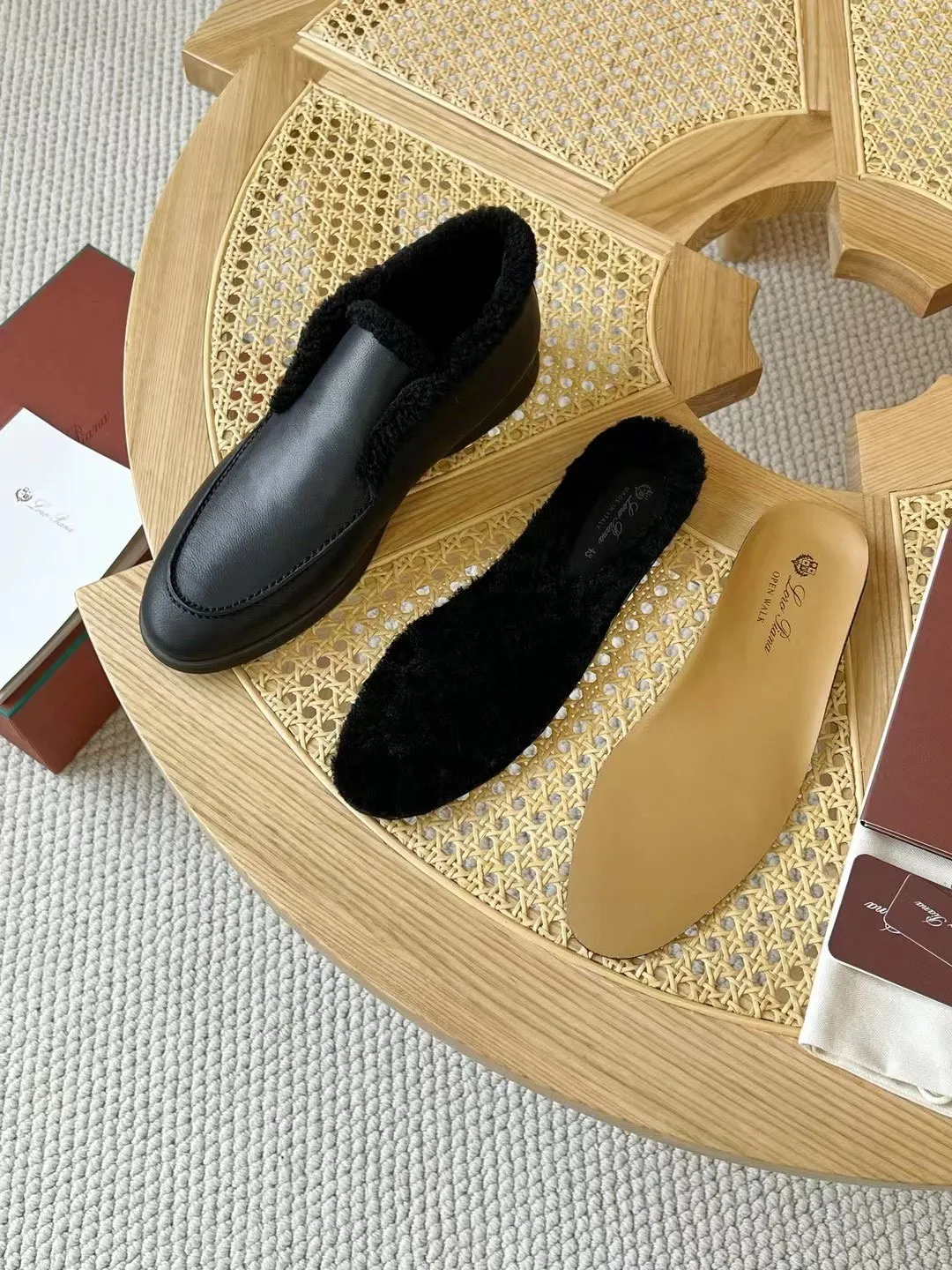 LORO PIANA Мужские лоферы с мехом