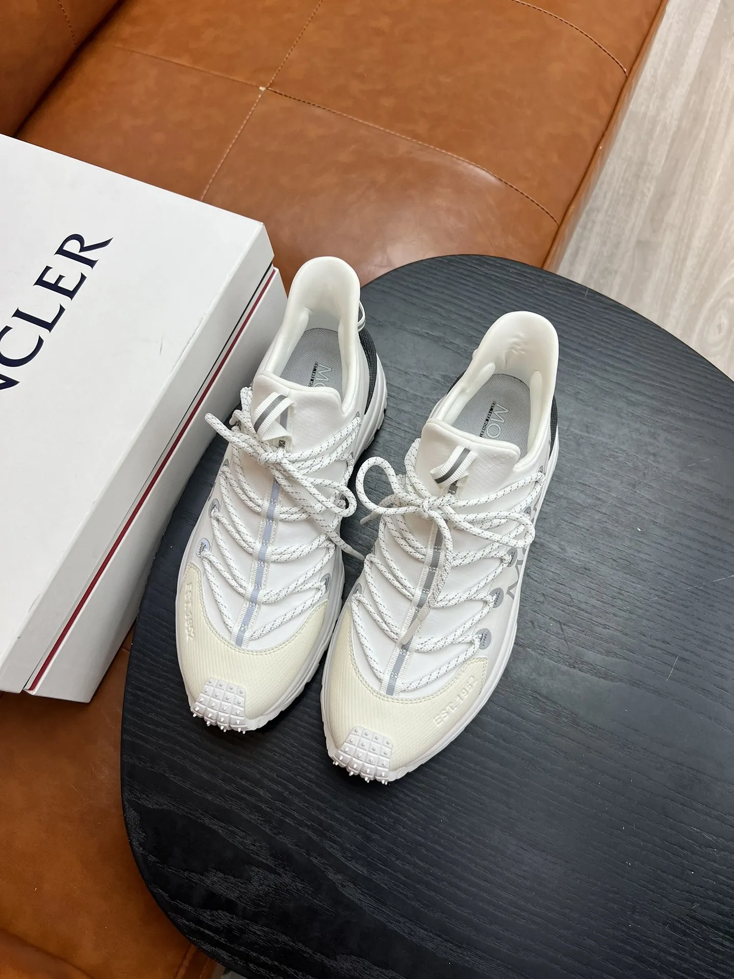 MONCLER Мужские кроссовки Mongolian MONCLER Мужские кроссовки Mongolian